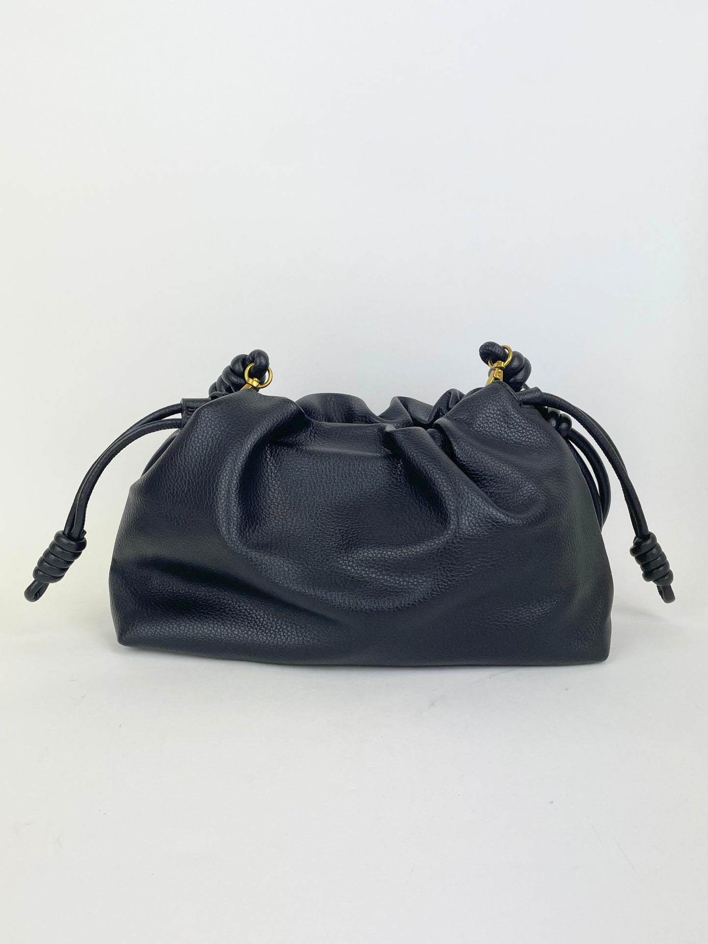 Carteira eco-pele preta com nós