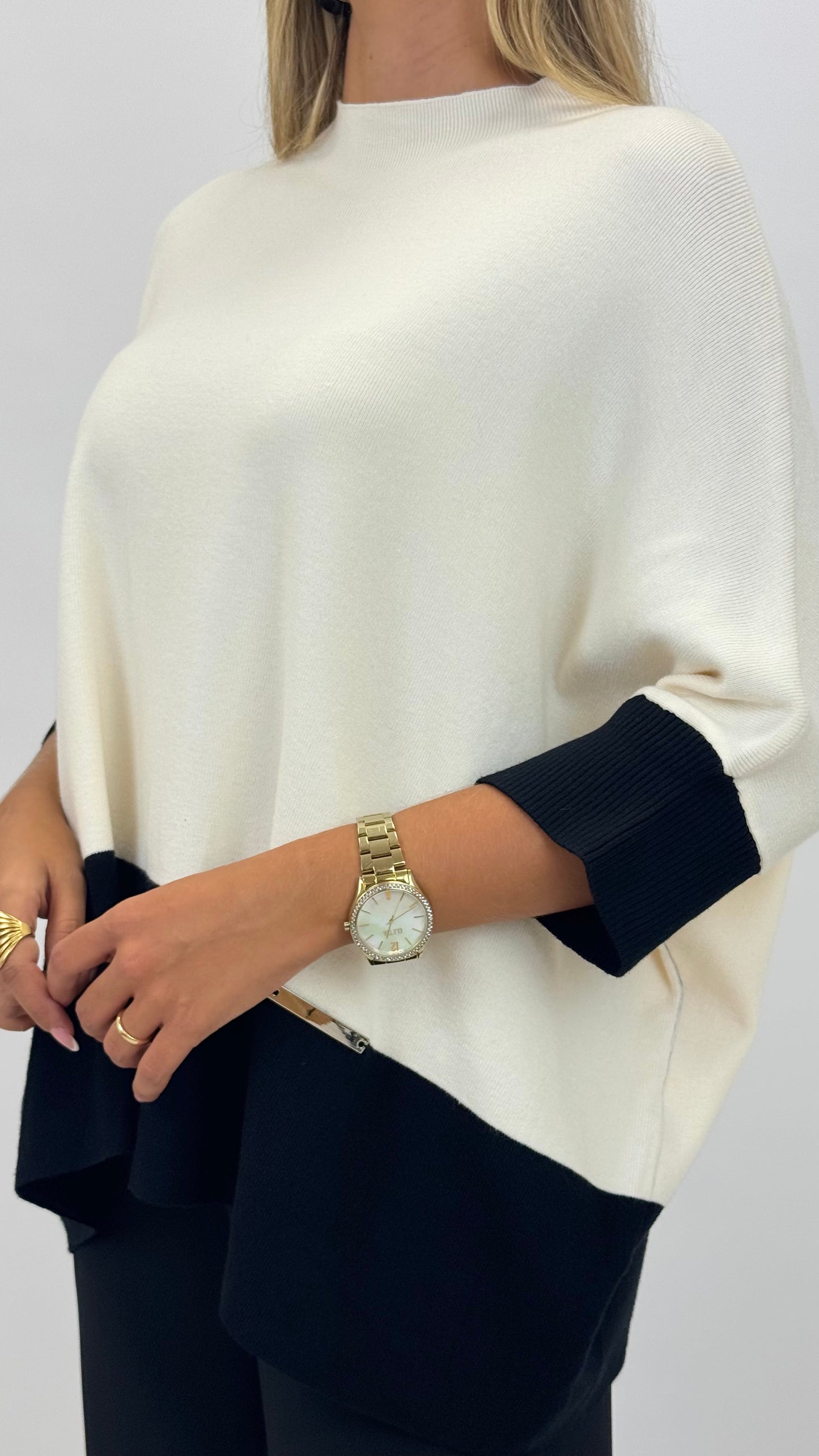 Camisola manga 3/4 pérola com barra preta