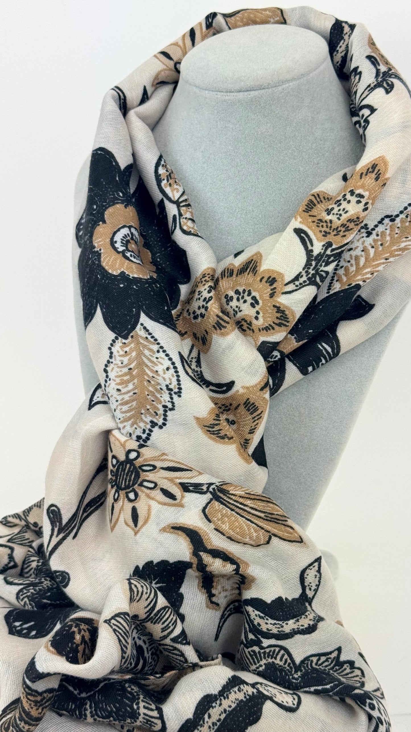 Écharpe fundo creme estampado floral