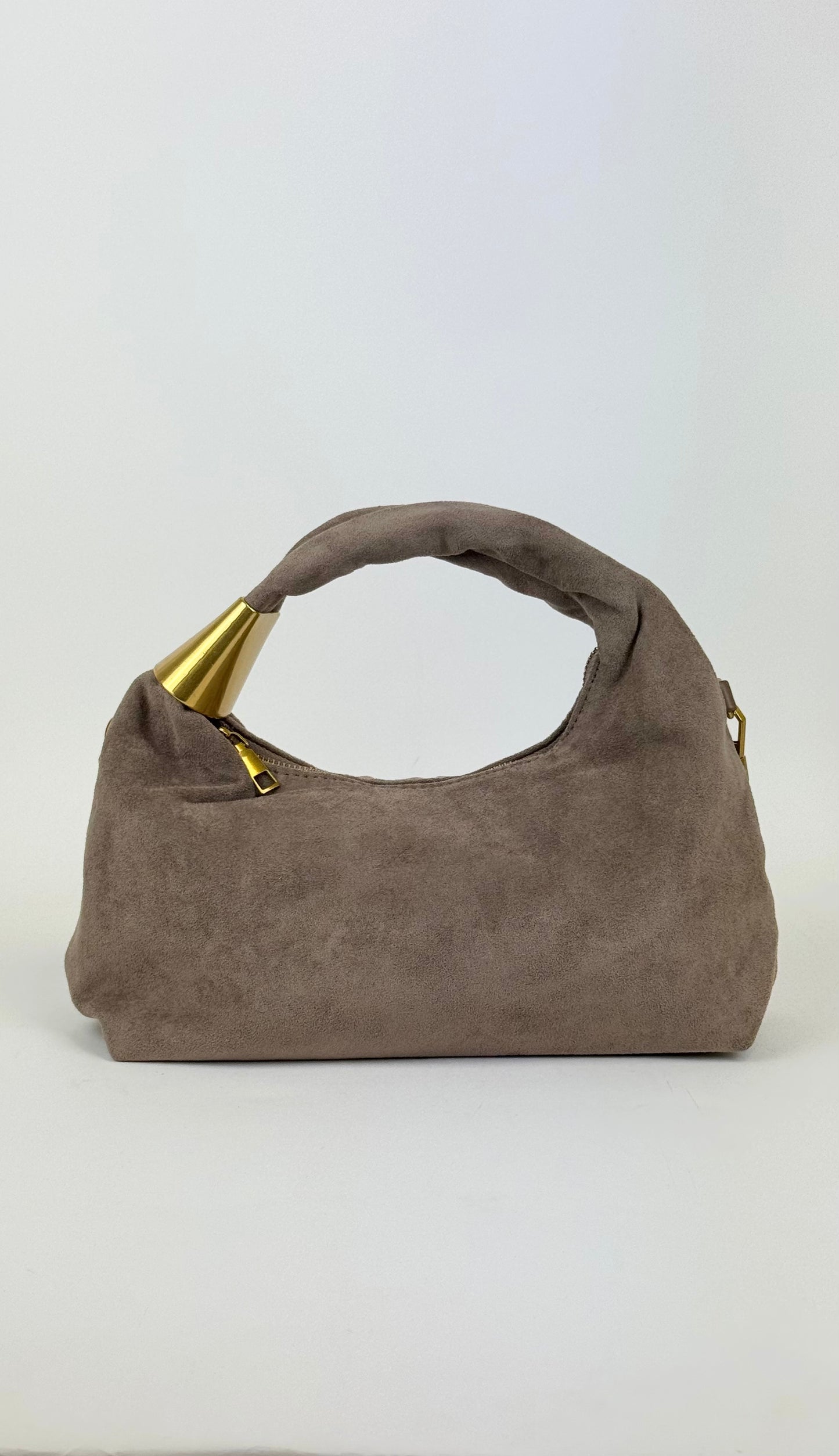 Carteira estilo camurça taupe com detalhe dourado