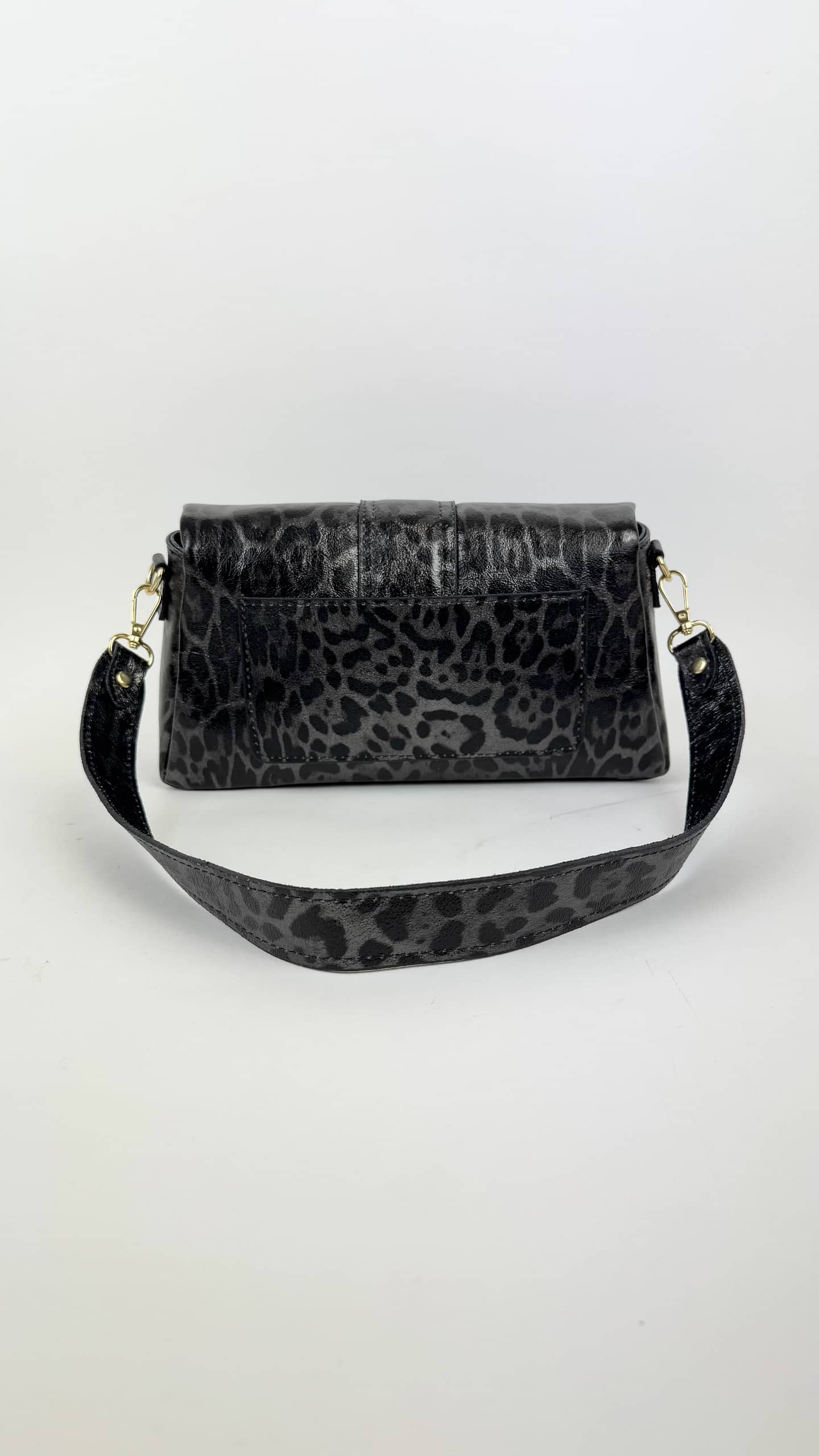 Carteira pele-genuína metalizada animal-print cinza