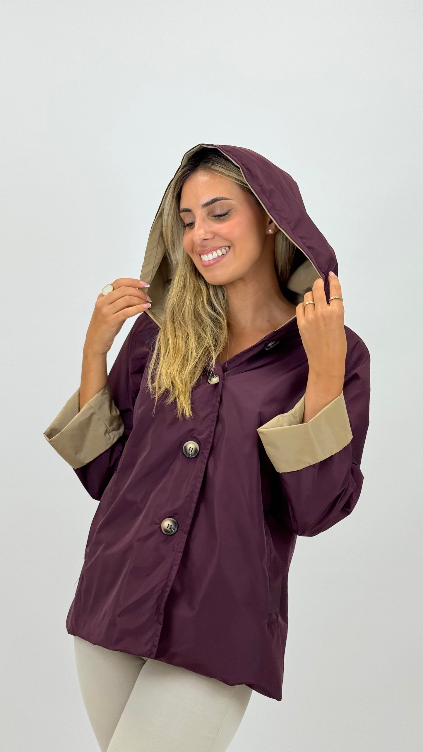 Parka bordeaux com pormenores bege
