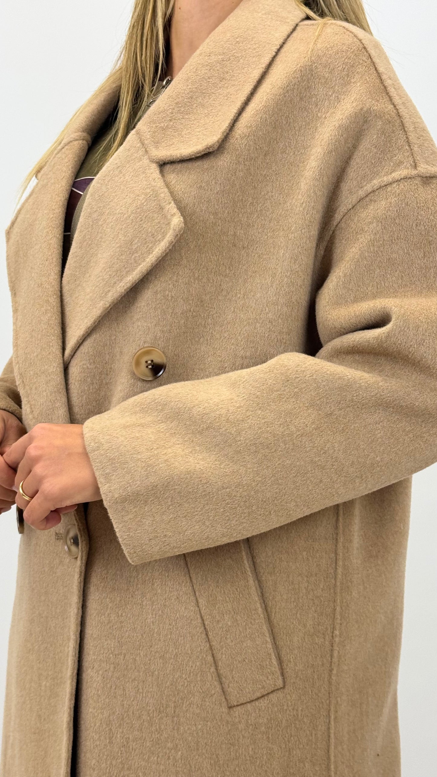 Sobretudo de fazenda comprido com botões camel