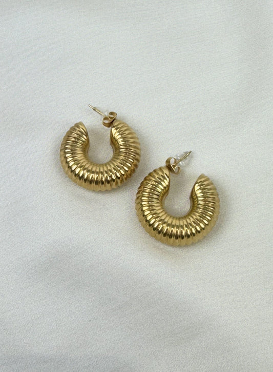 Brincos/argolas aço dourado riscado