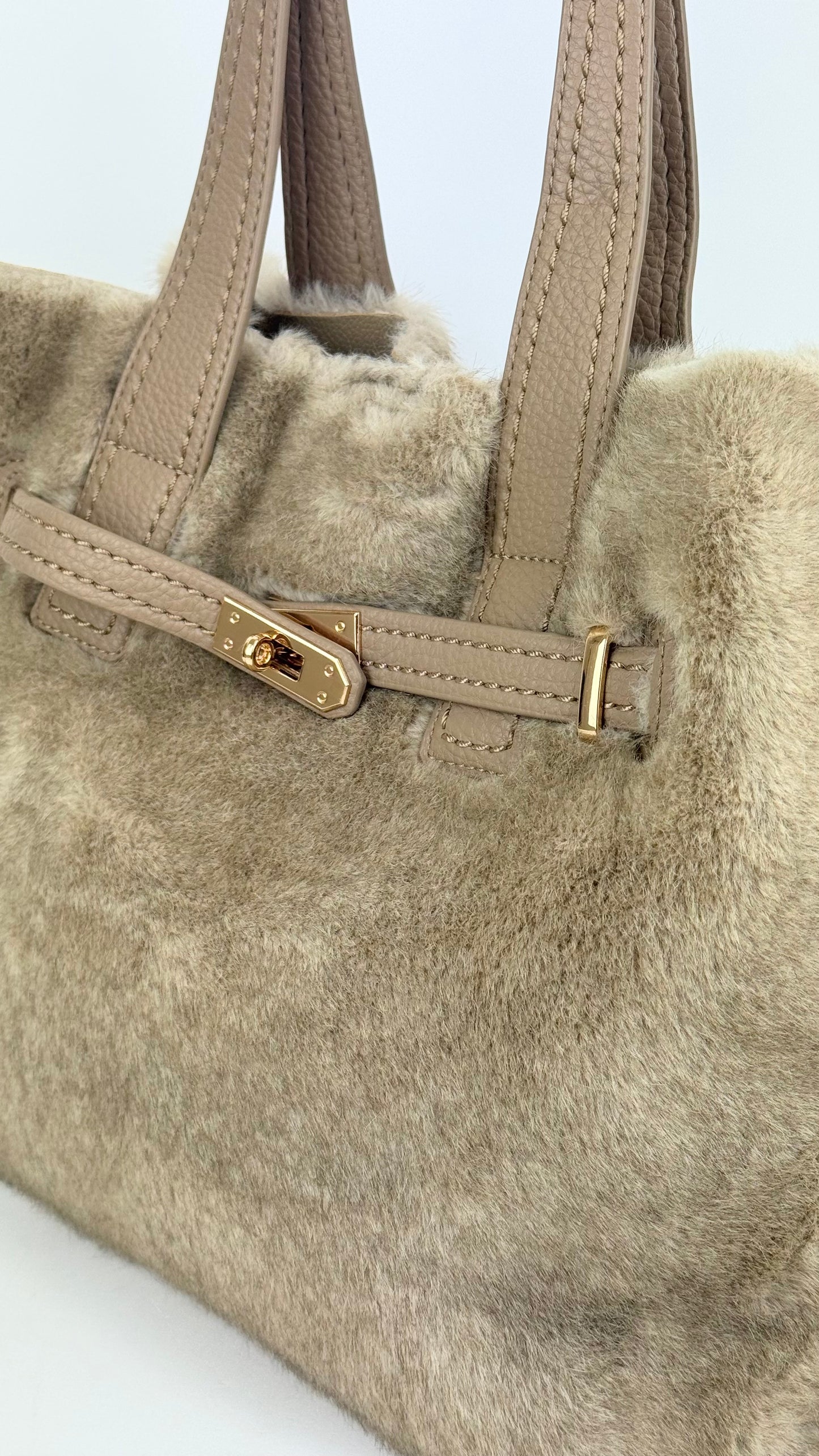 Carteira pelinho bege