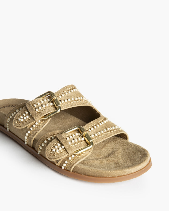 Sandália/chinelo com fivelas e missangas bege