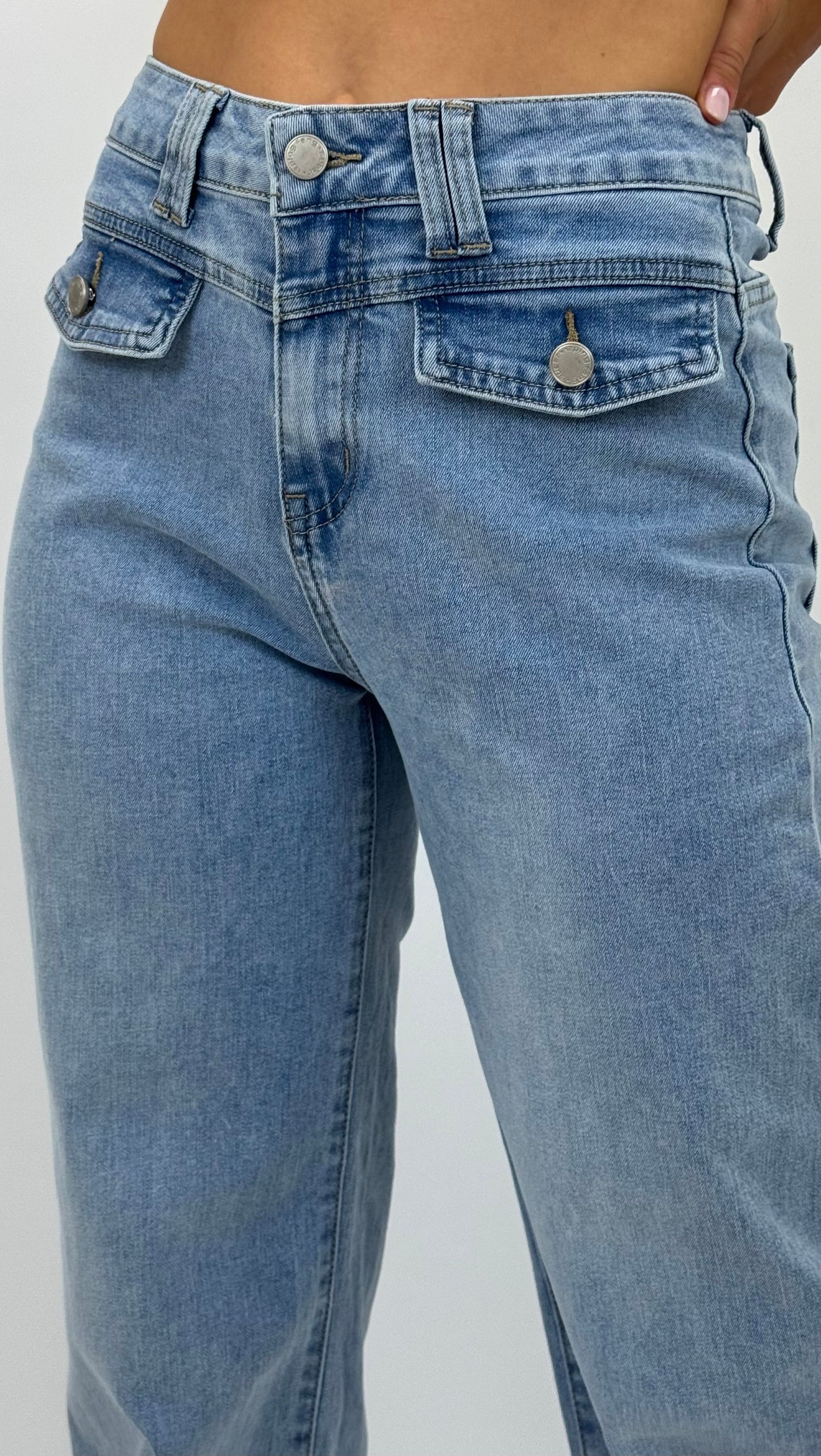 Calças ganga-clara wide-leg com bolsos na frente