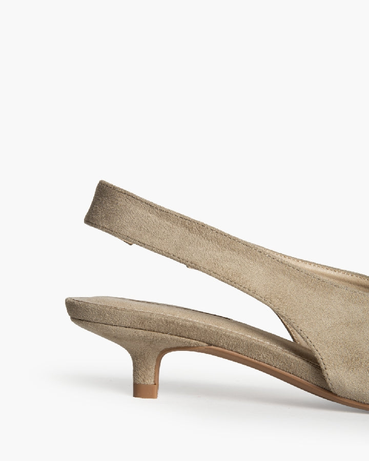Sapato tacão baixo taupe