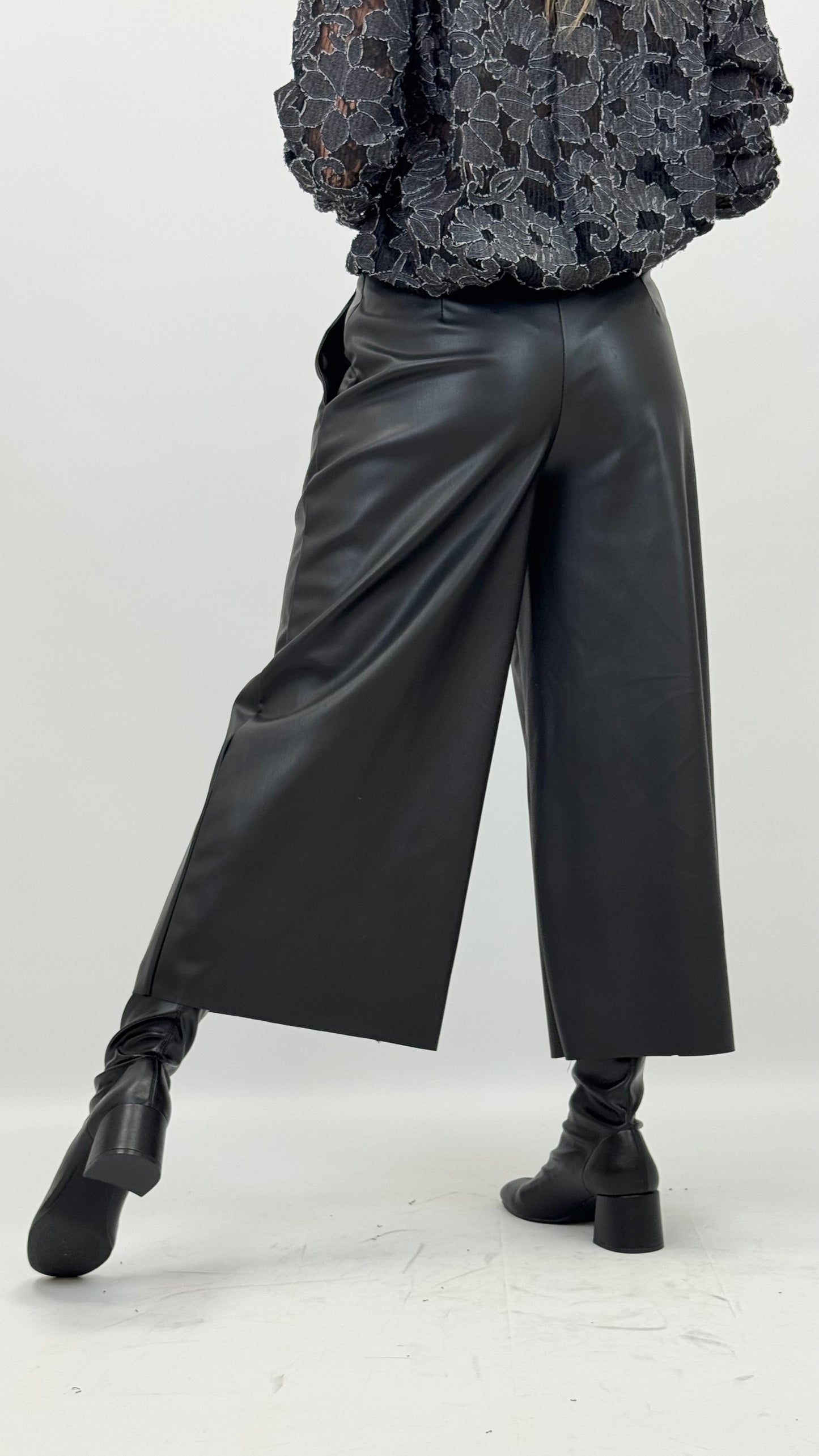 Cullotes estilo napa preto