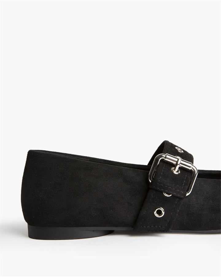 Sapato raso com fivela preto