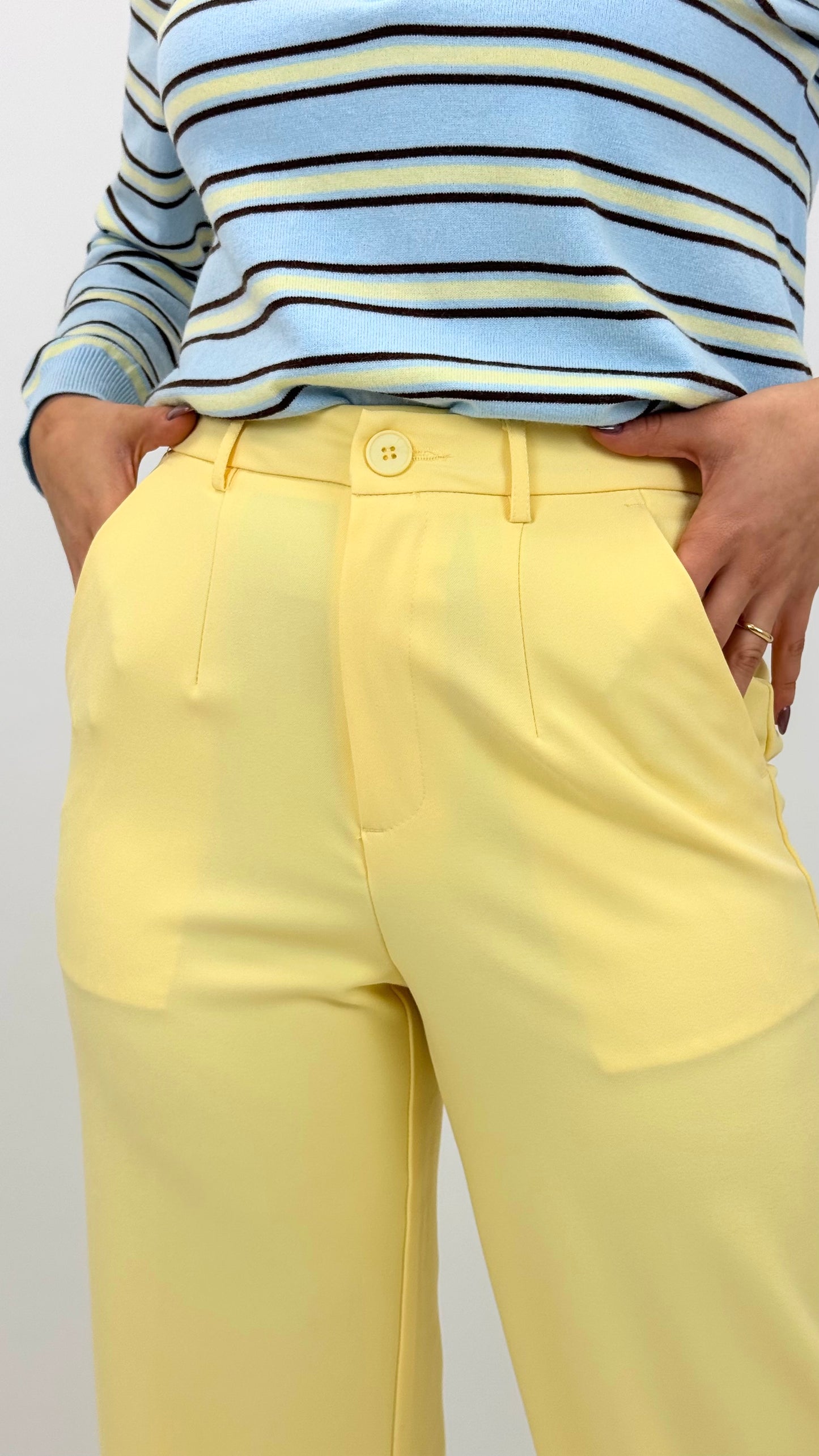 Calça alfaiataria amarelo