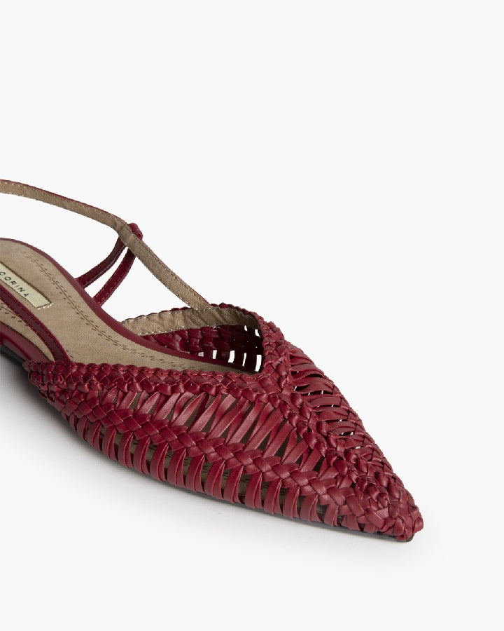 Sapato raso entrançado bordeaux avermelhado