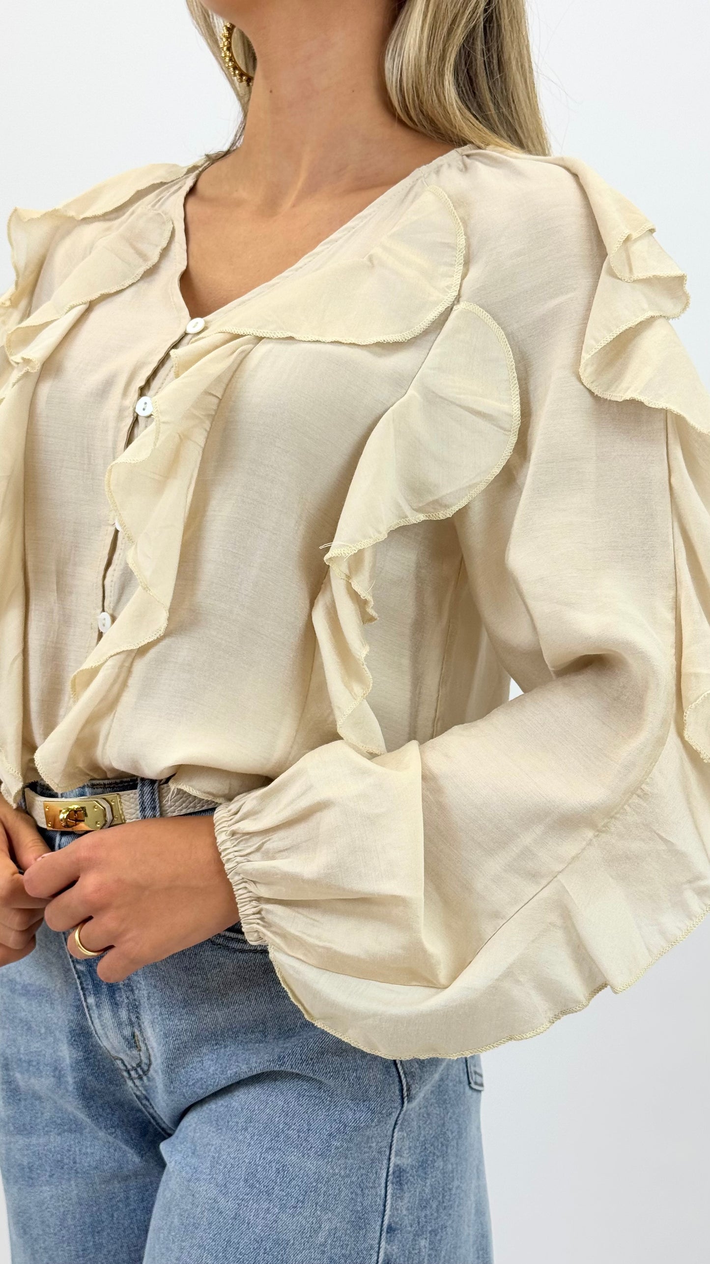 Blusa com folhos creme