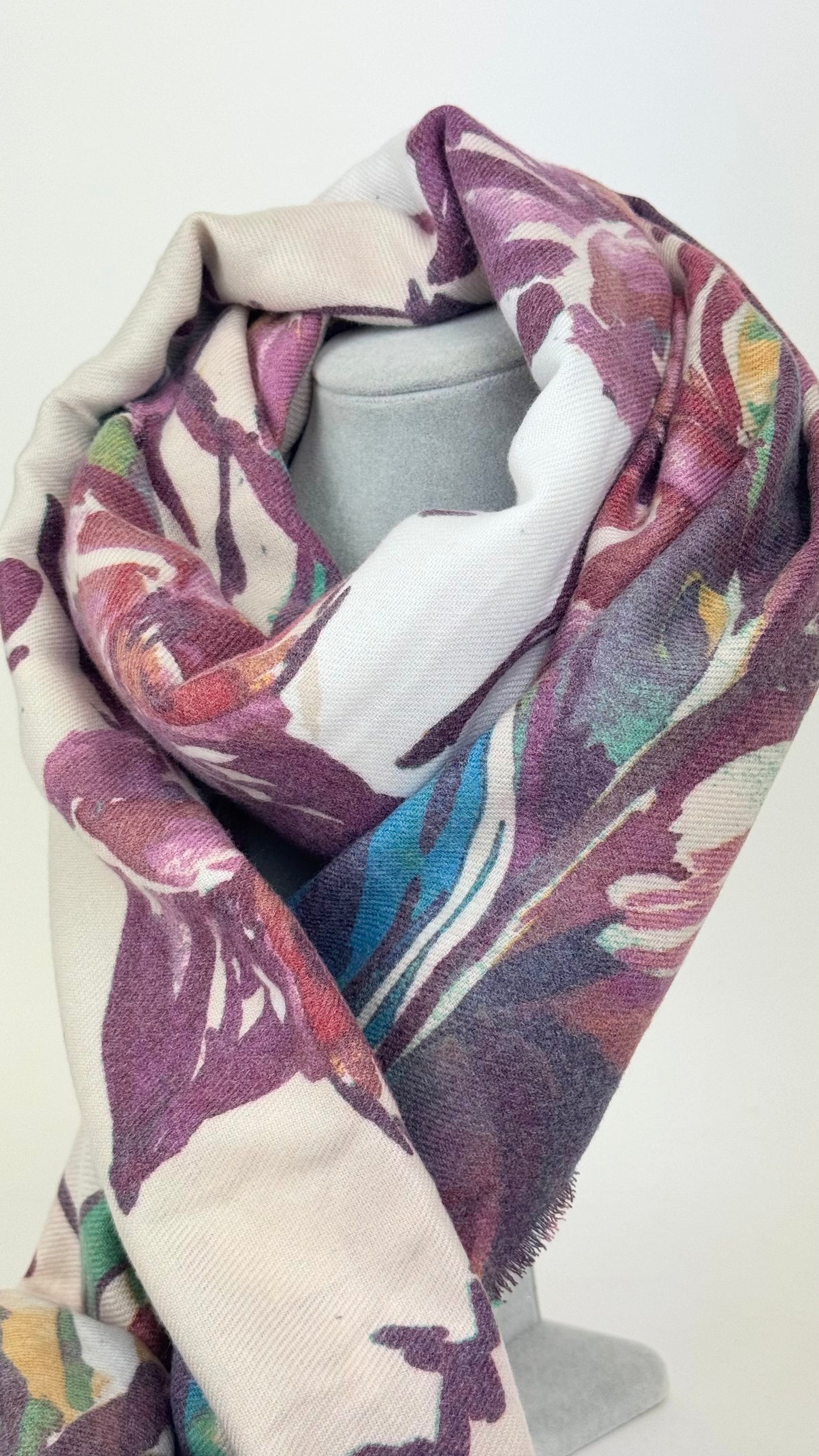 Écharpe fundo pérola desenho tons amora e violeta