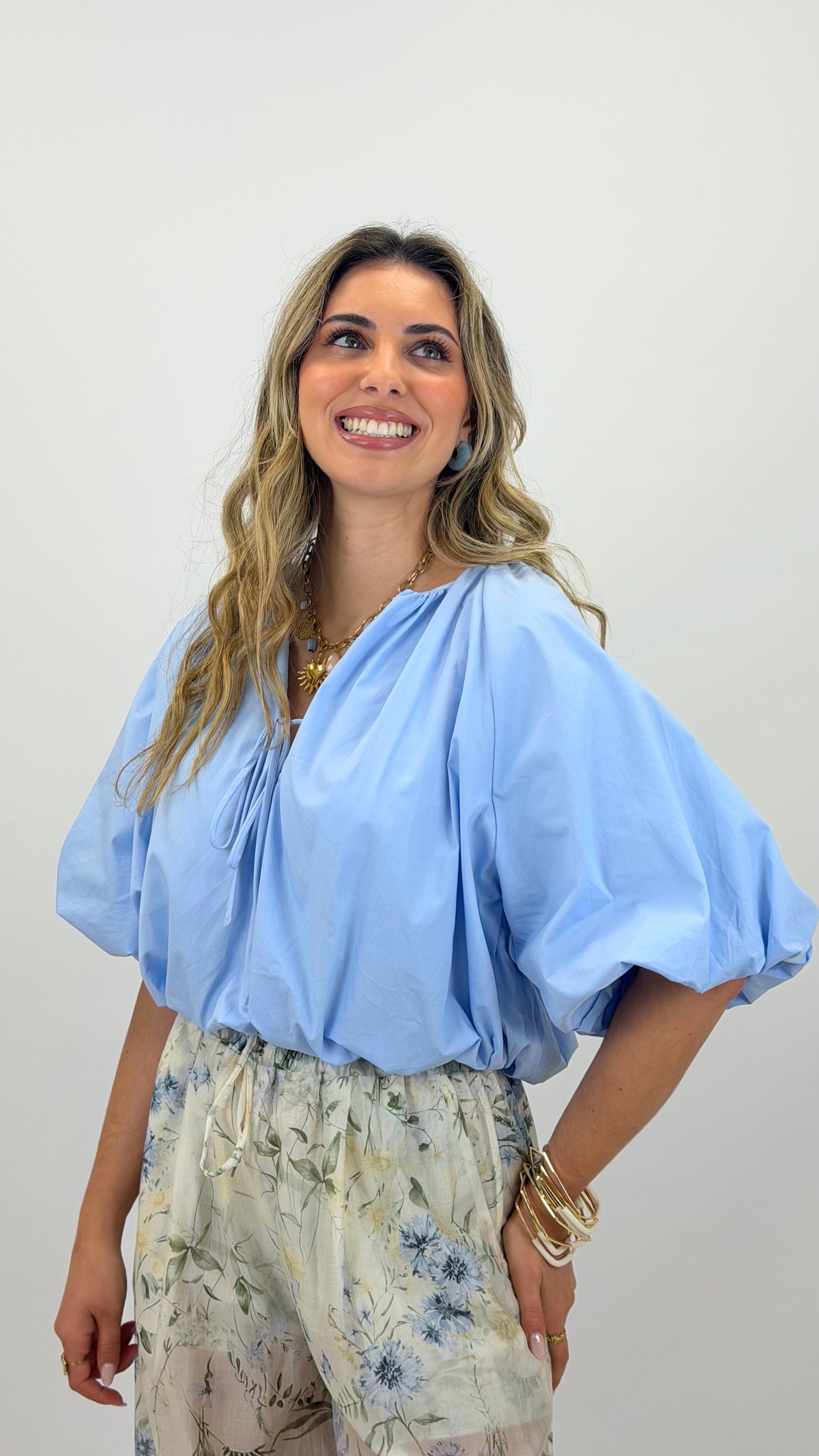 Blusa algodão abalonada azul-bebé