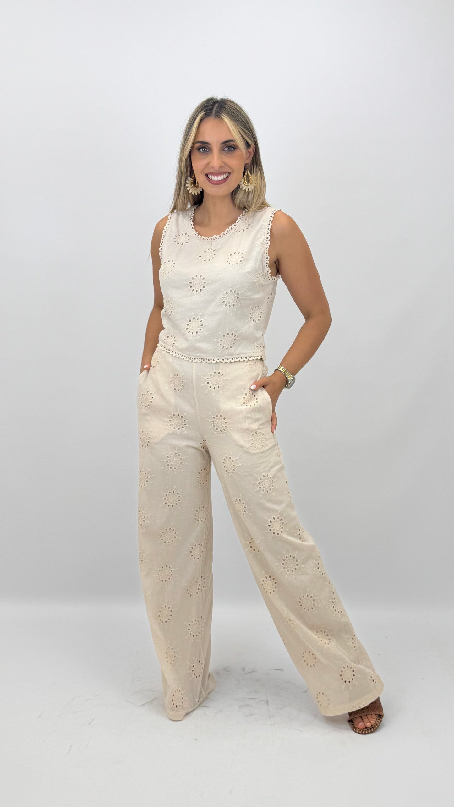 Conjunto bordado-inglês creme