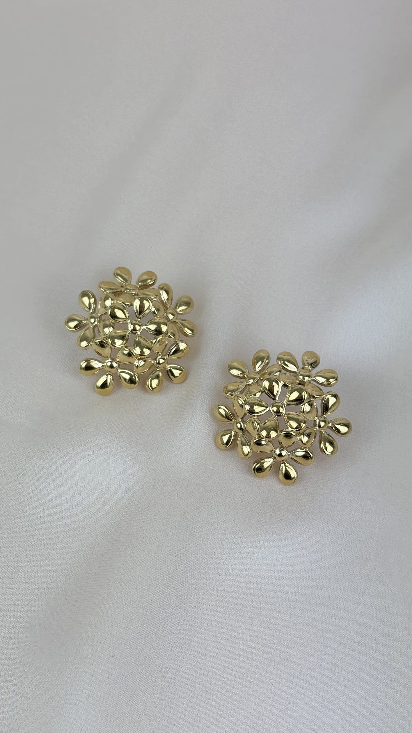 Brincos aço bouquet de flores