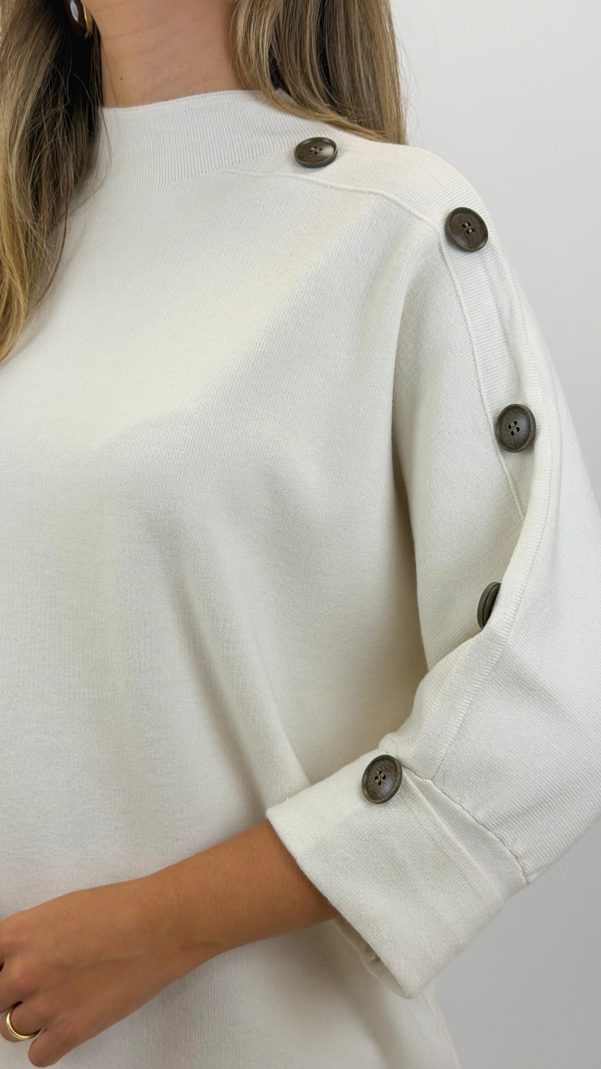 Camisola malha manga 3/4 com botões pérola