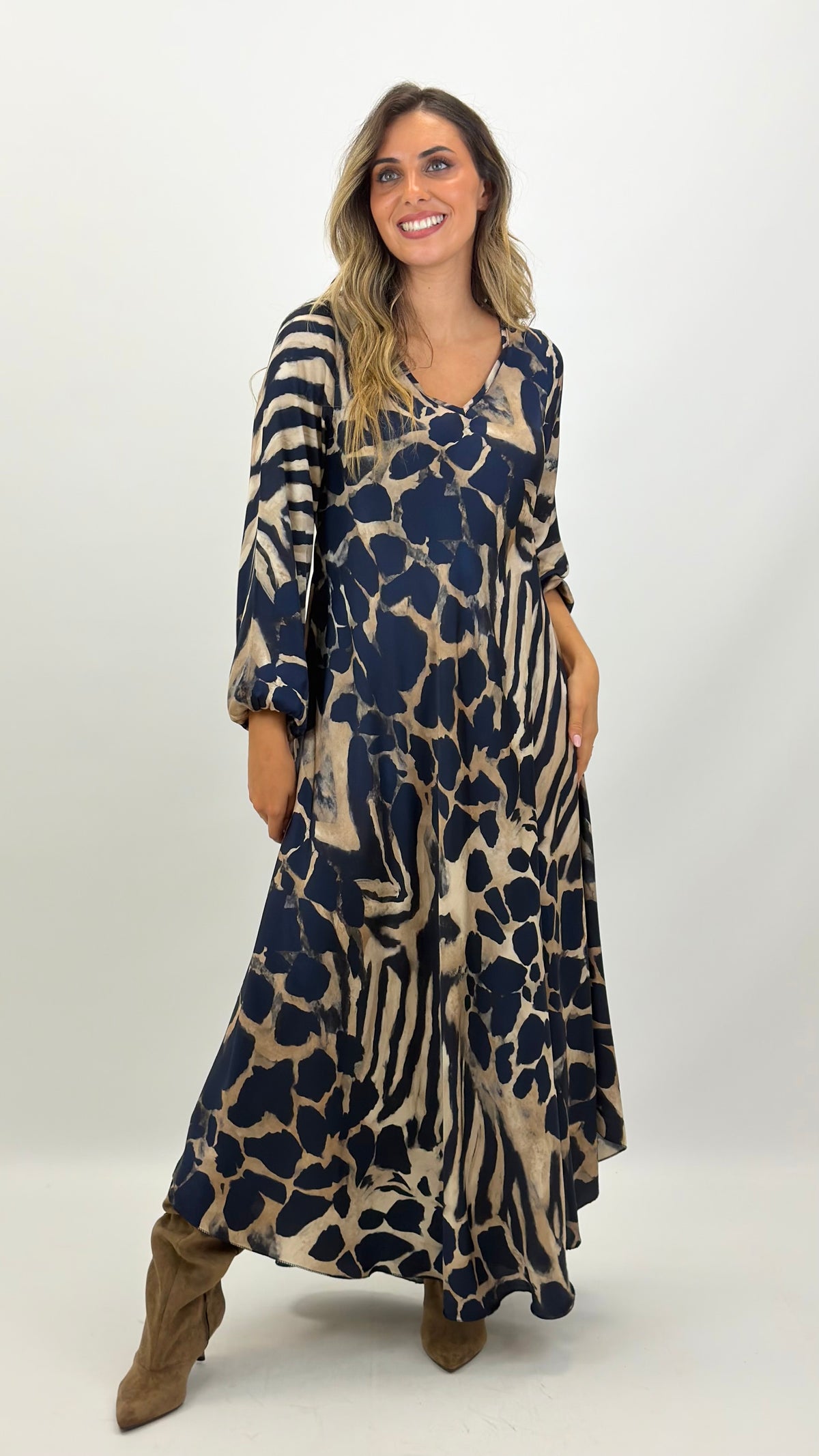 Vestido animal-print tons azul-marinho e bege