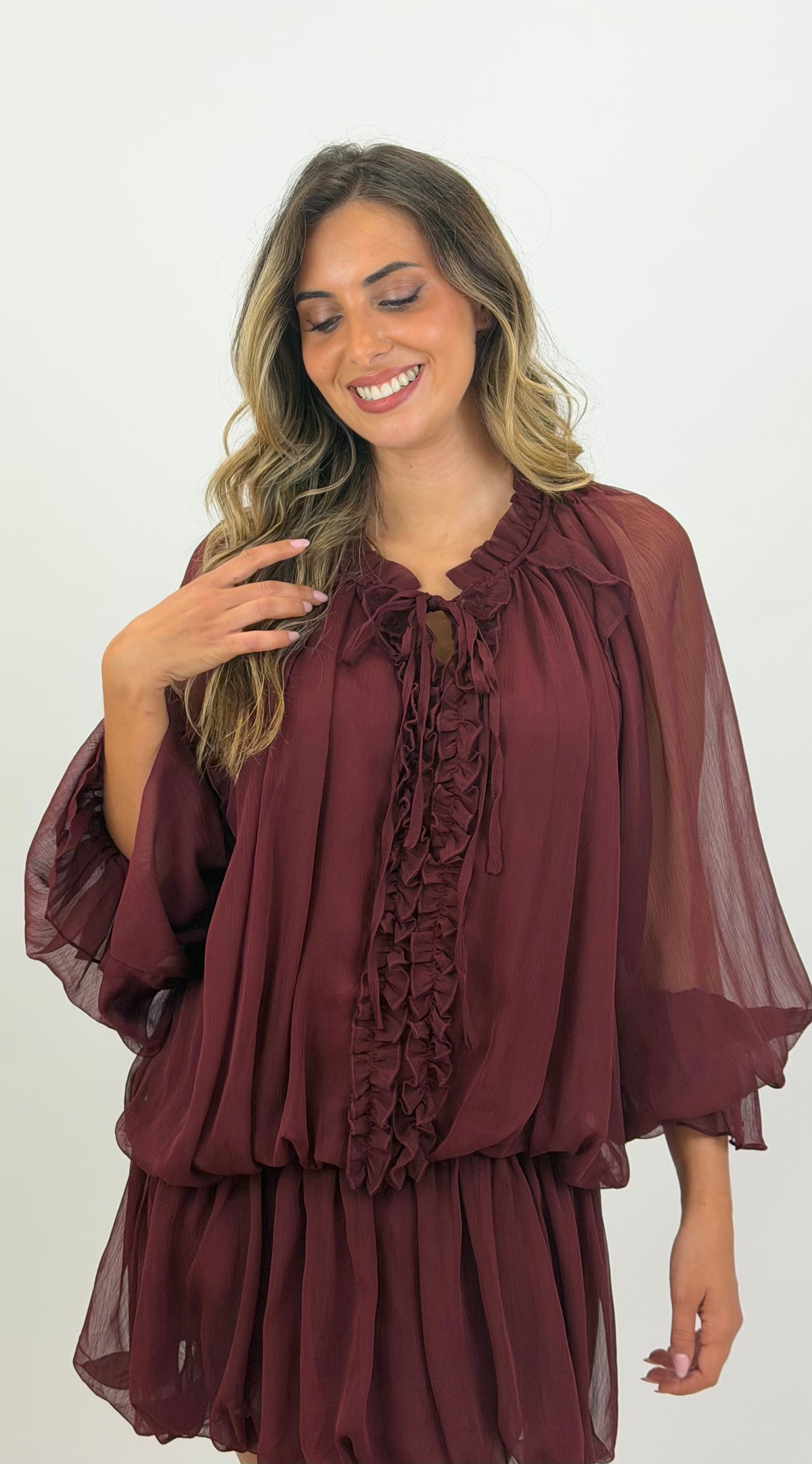 Túnica ou vestido bordeaux com folhos