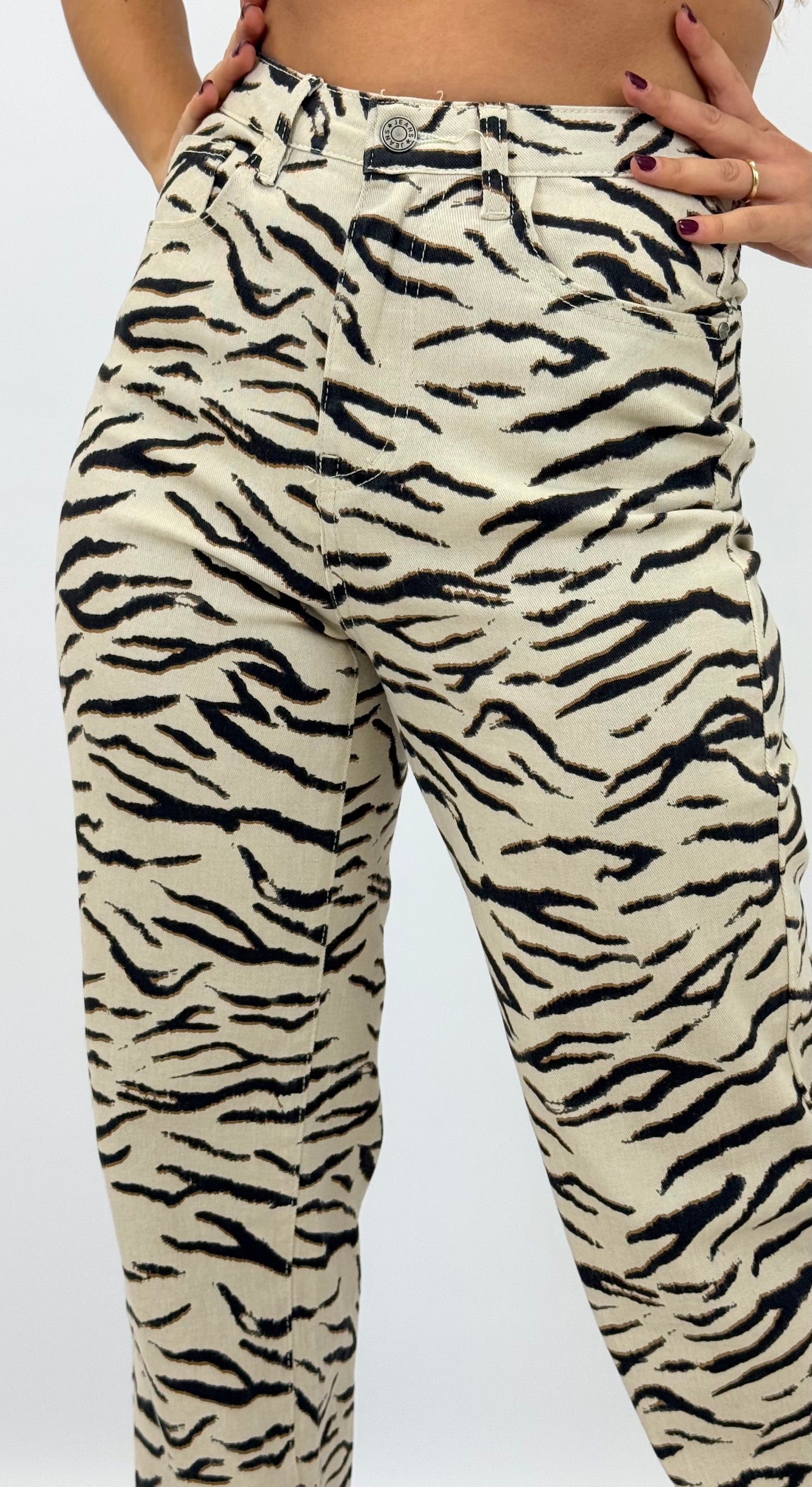 Calça sarja wide-leg padrão zebra