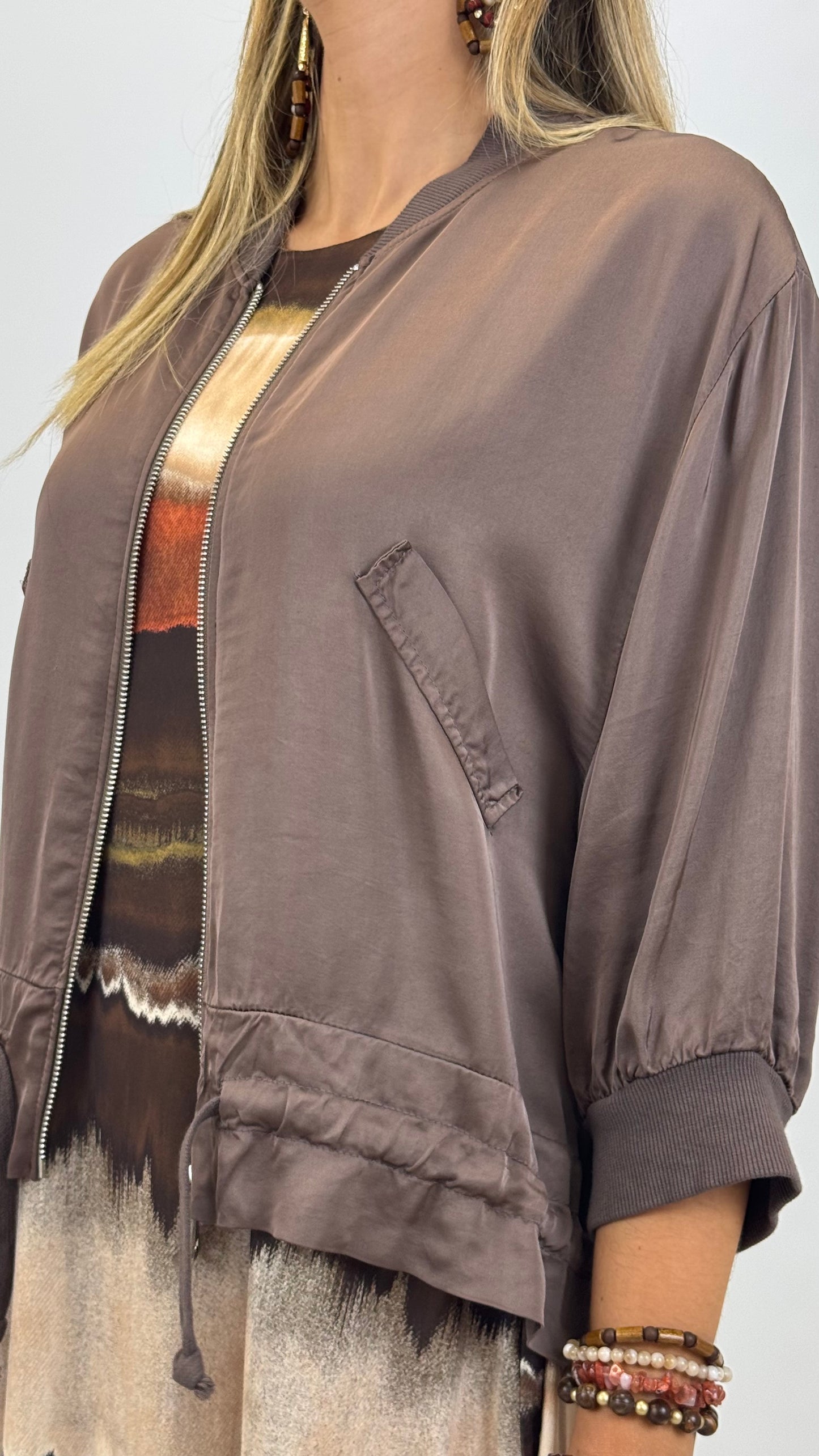 Bomber acetinado castanho