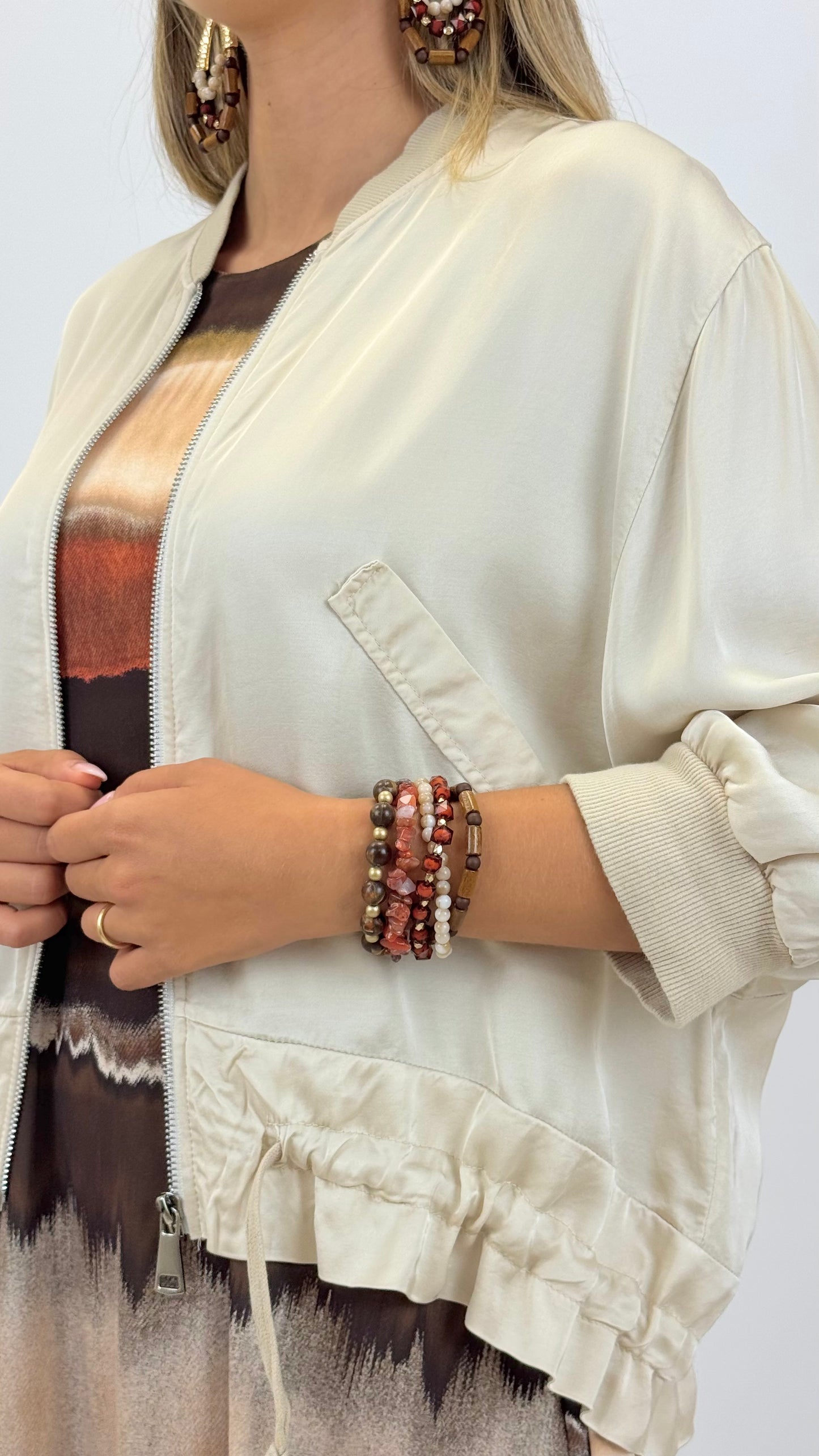 Bomber acetinado bege