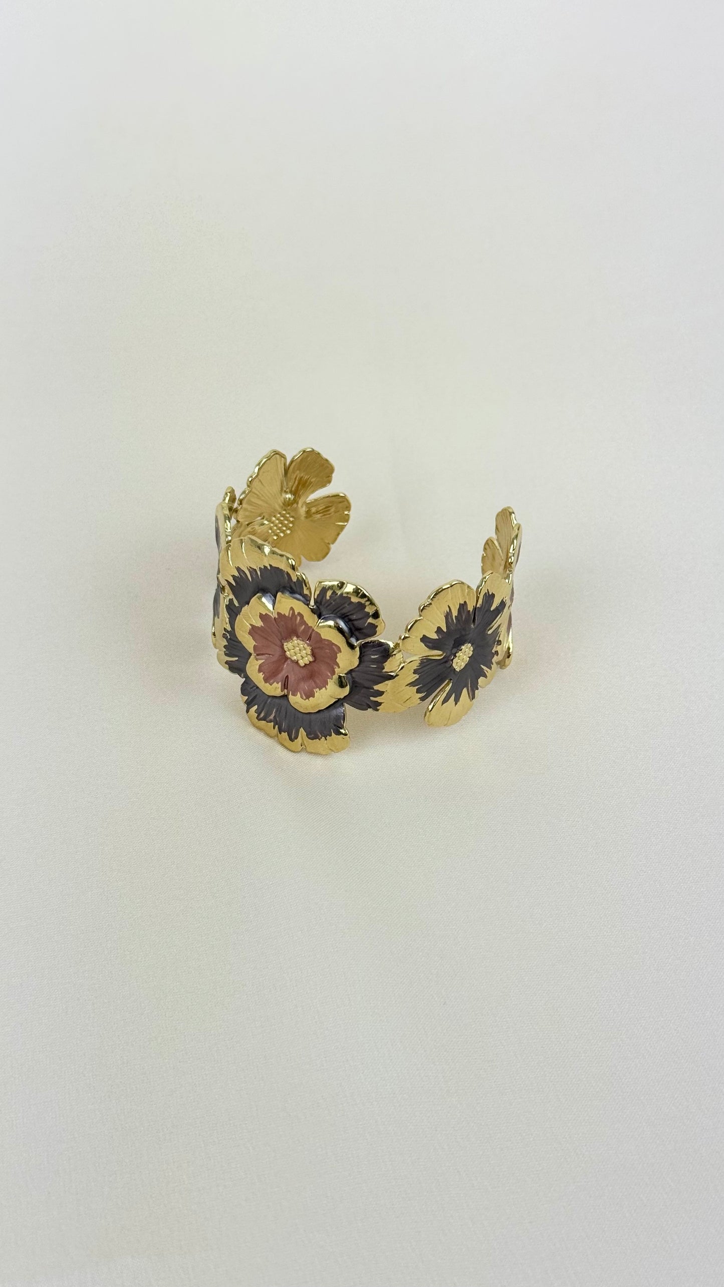 Escrava desenhos florais tons castanho e bronze