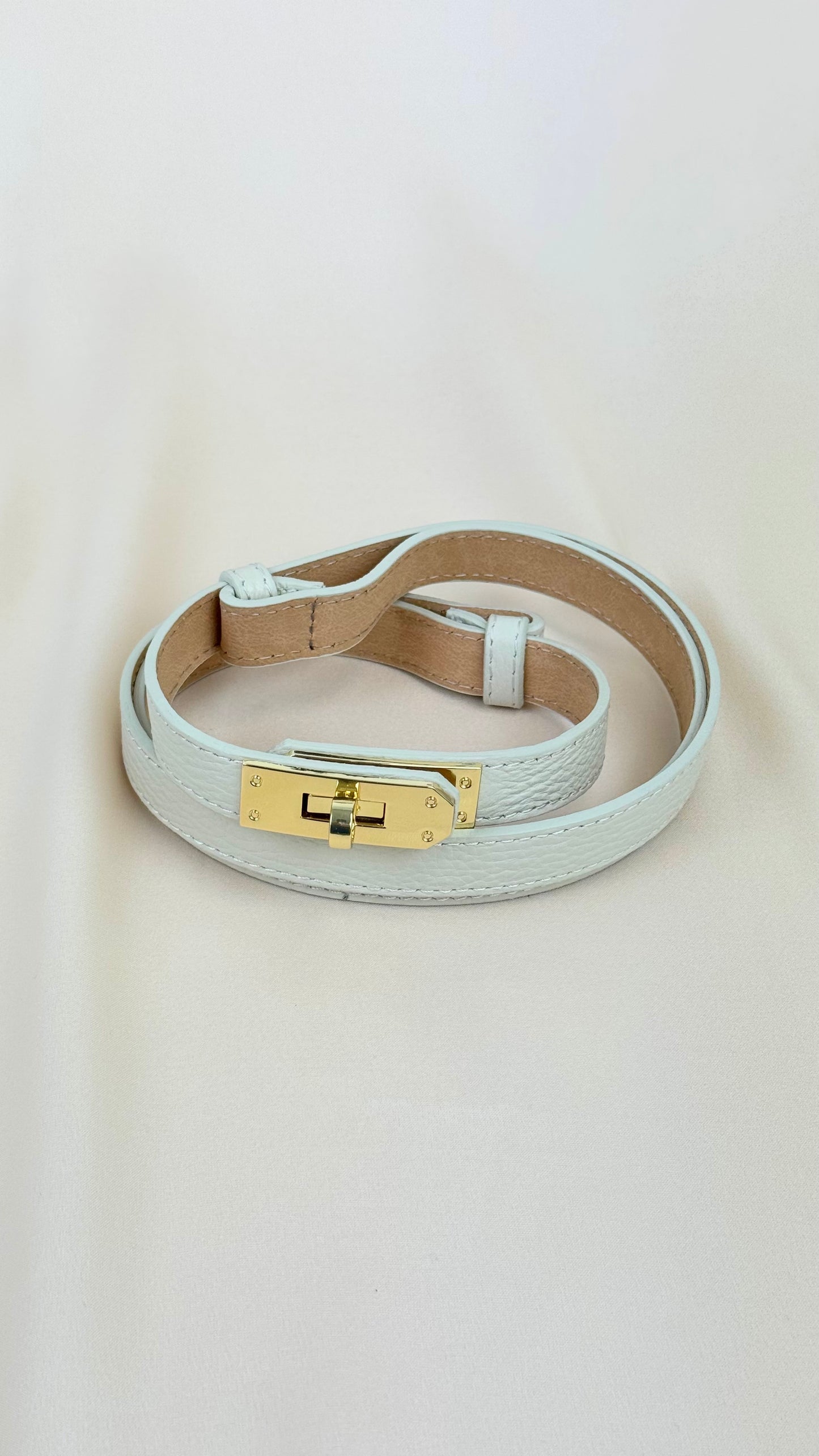 Cinto em pele genuína ajustável pérola