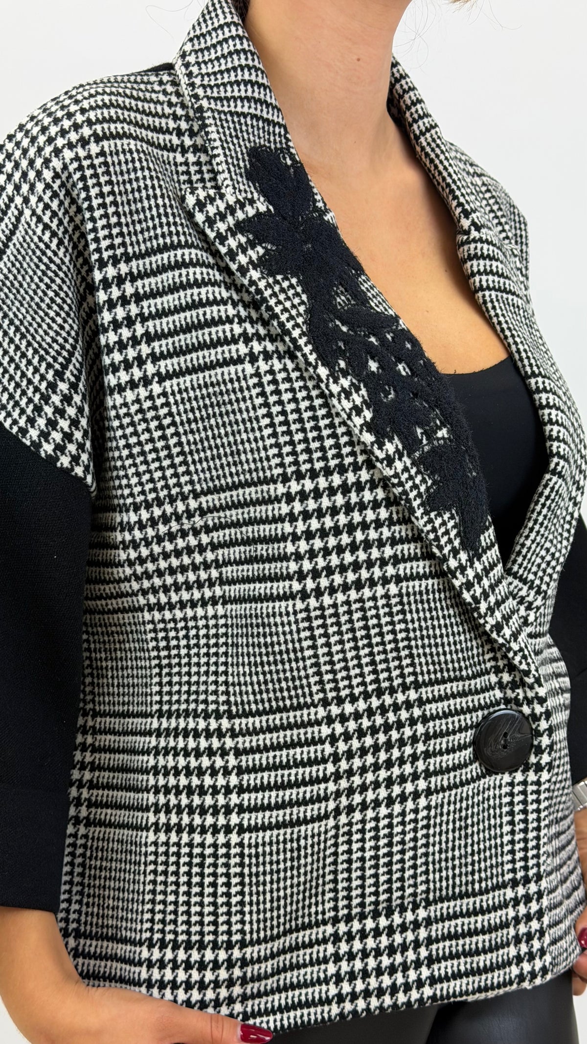 Casaco malha pied-de-poule preto e branco