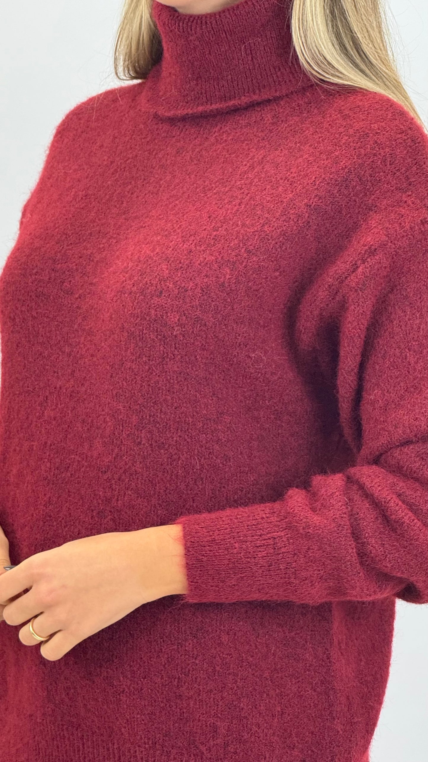 Camisola gola-alta em lã bordeaux