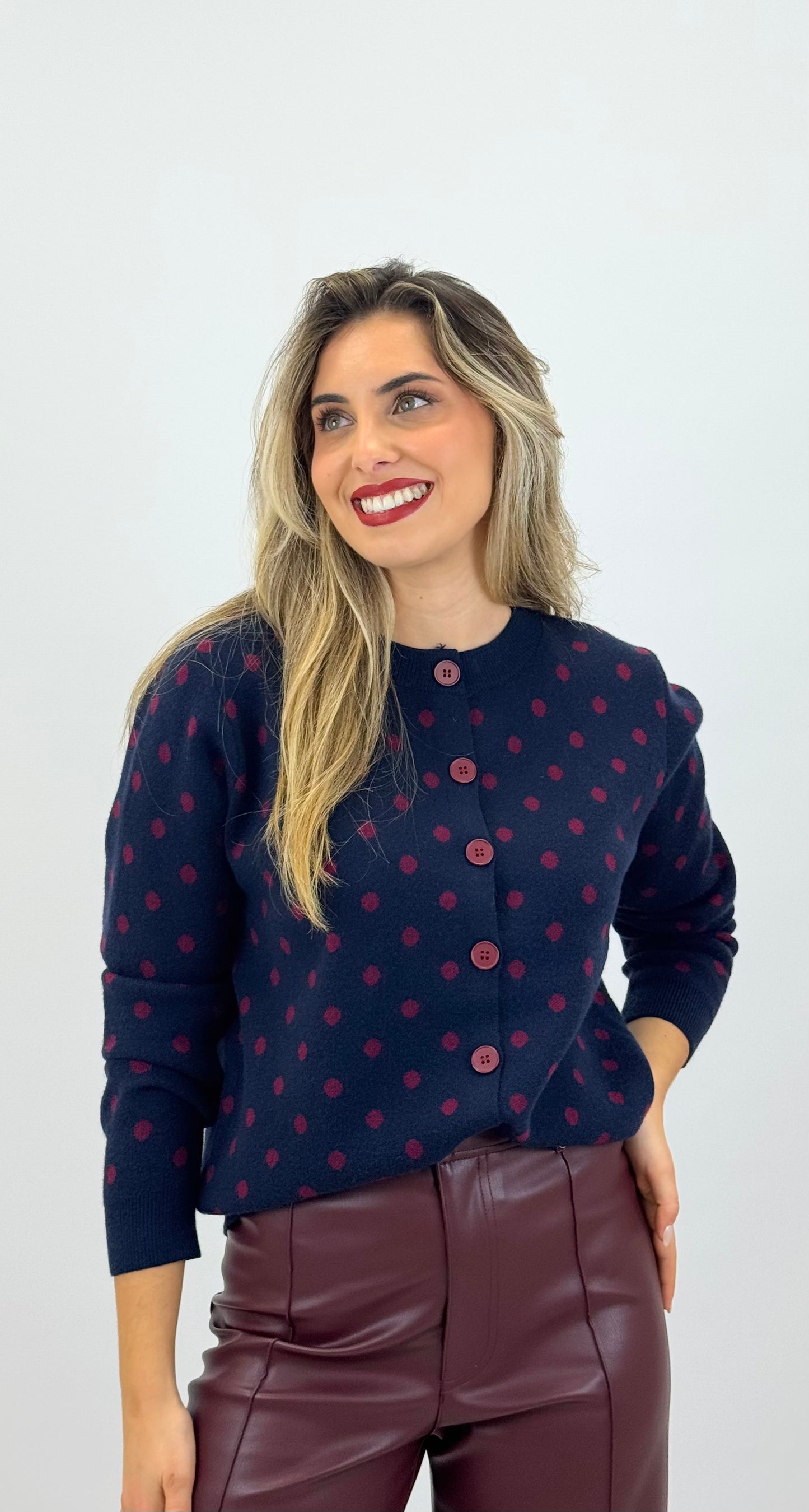 Casaco/camisola malha azul-marinho com pintas bordeaux