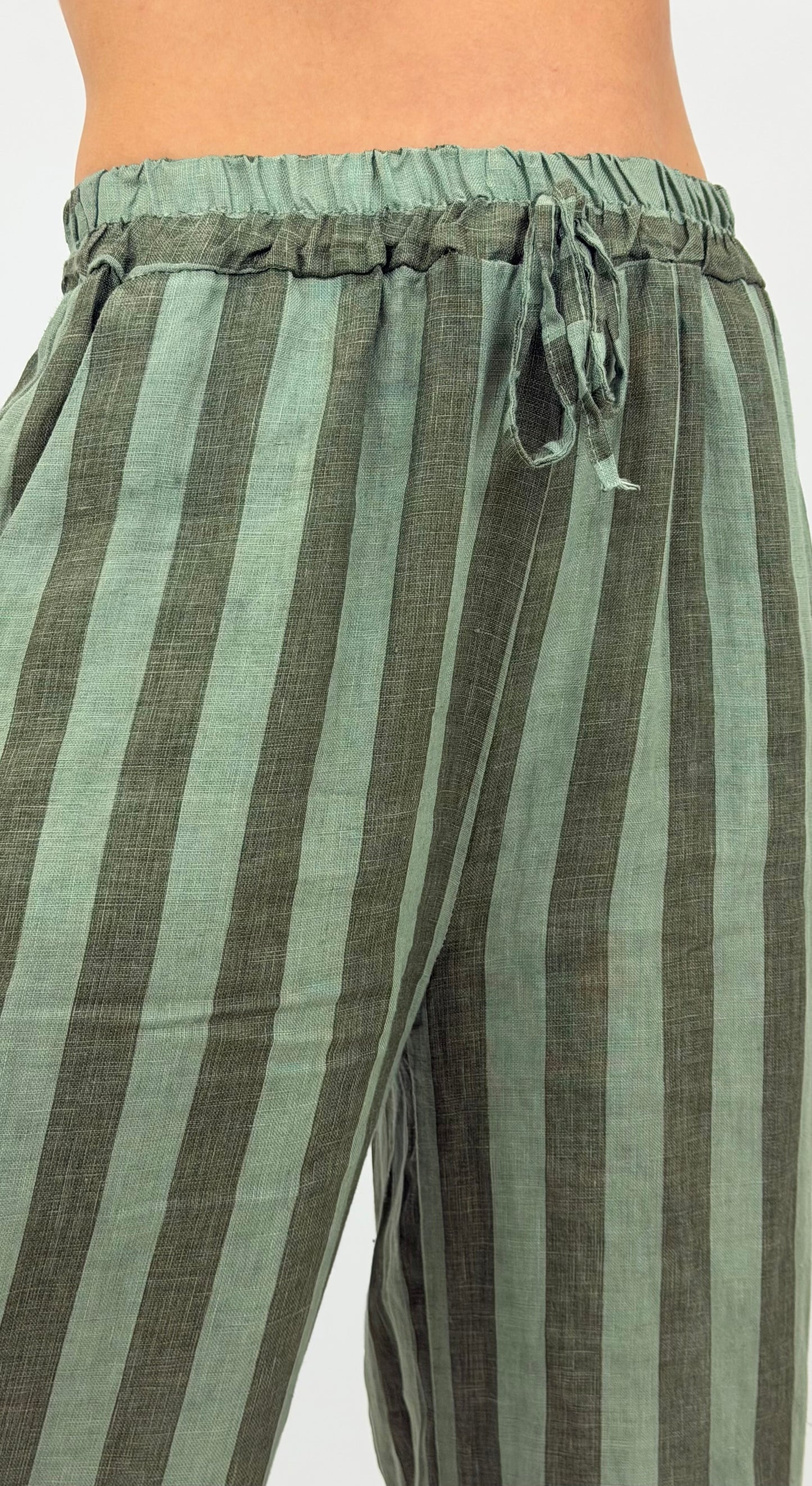 Calça linho risca tons verde