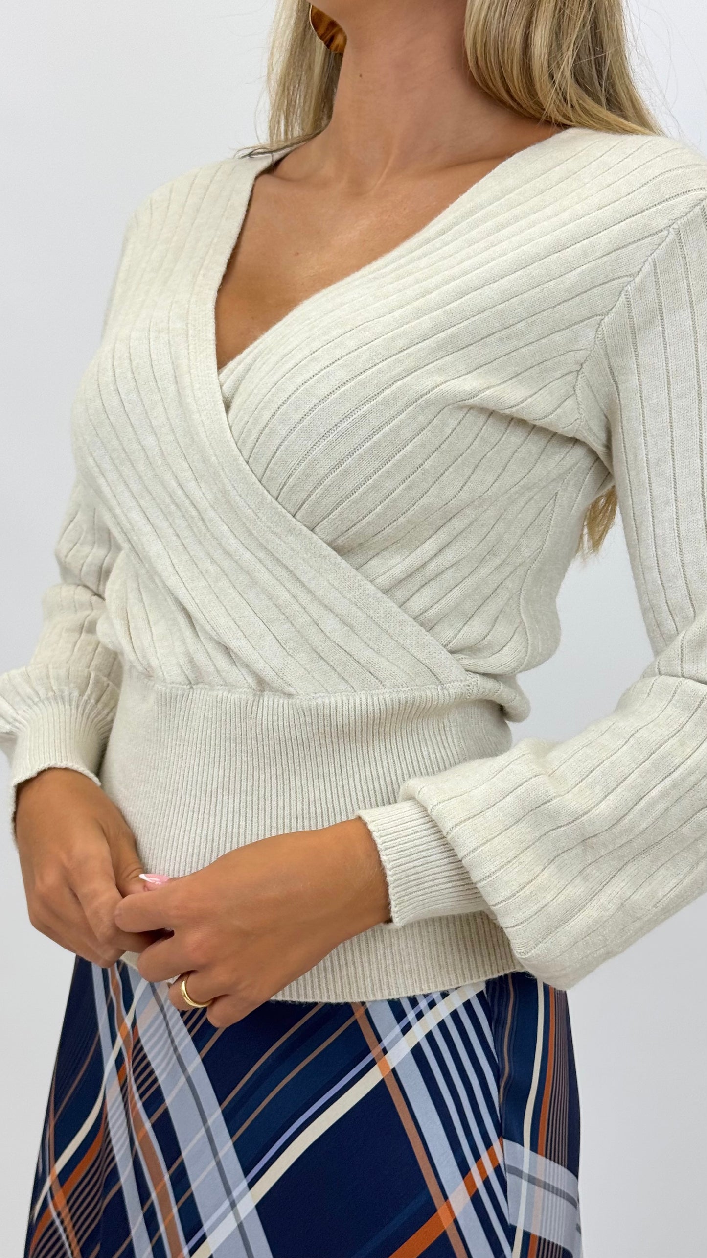 Camisola malha canelada pérola