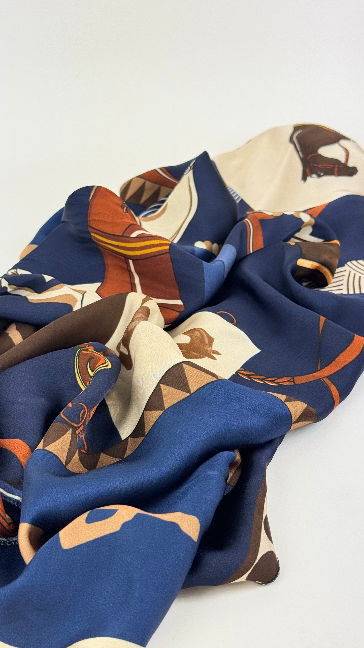 Lenço acetinado tons azul