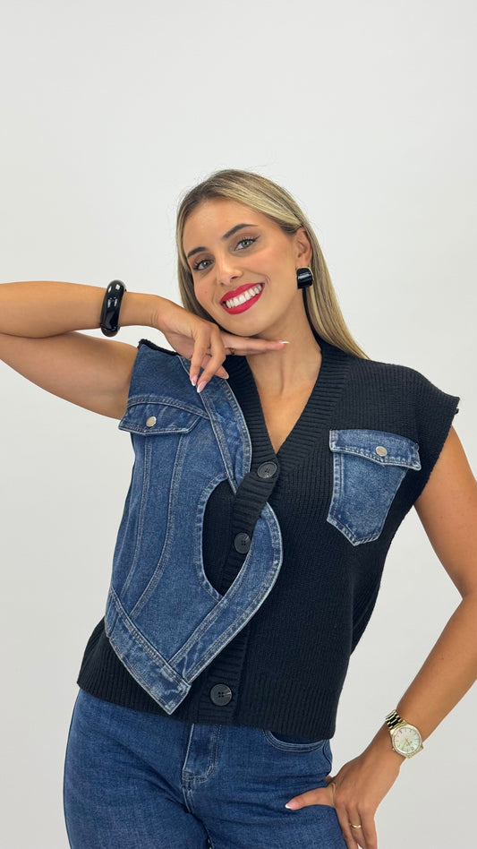 Colete malha preto com detalhes em ganga