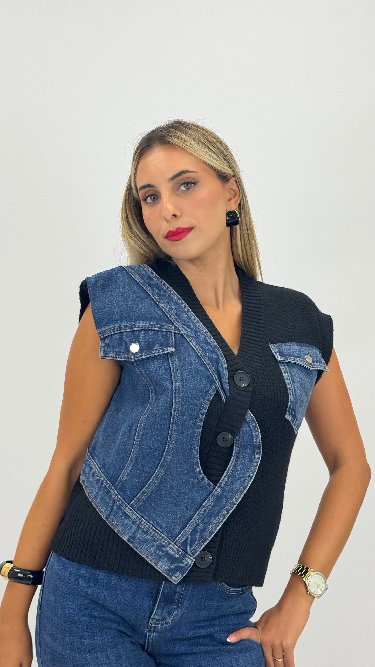 Colete malha preto com detalhes em ganga