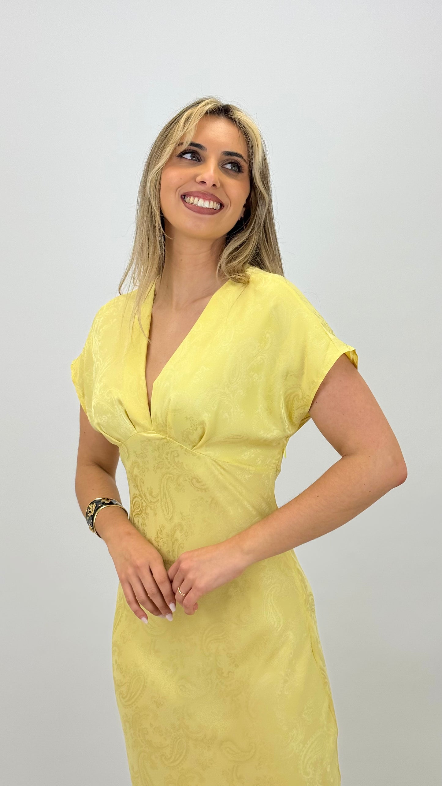 Vestido midi acetinado cornocópias amarelo