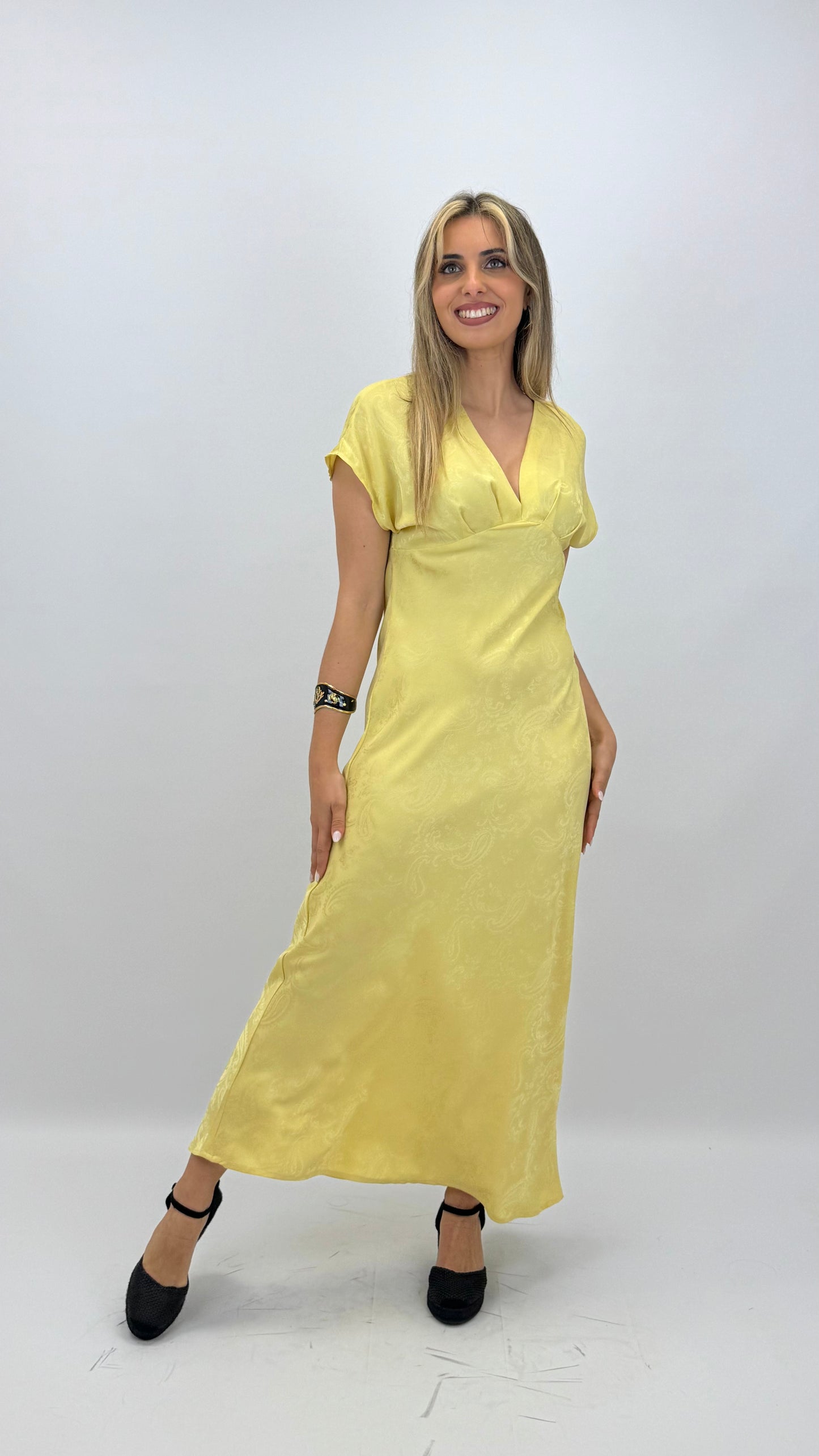 Vestido midi acetinado cornocópias amarelo
