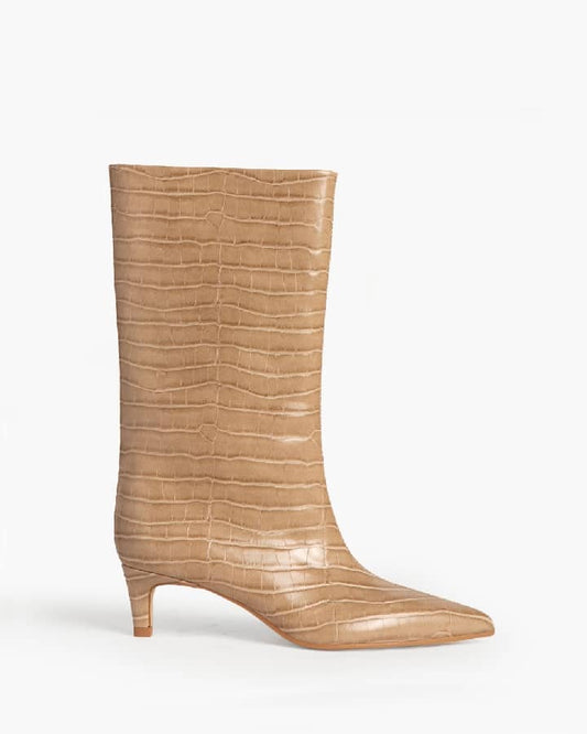 Bota tacão stilleto meio-cano caramelo