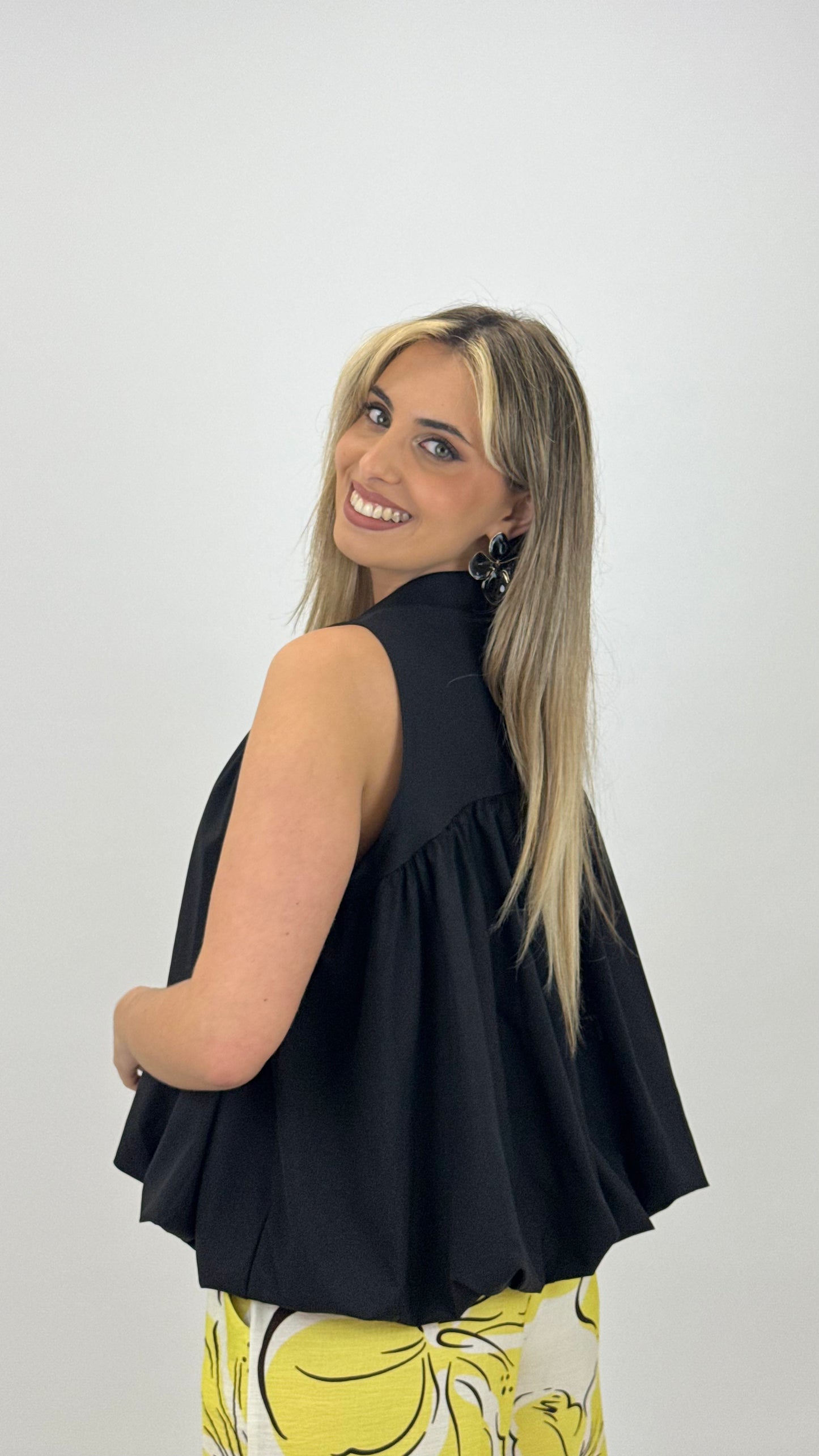 Top preto abalonado