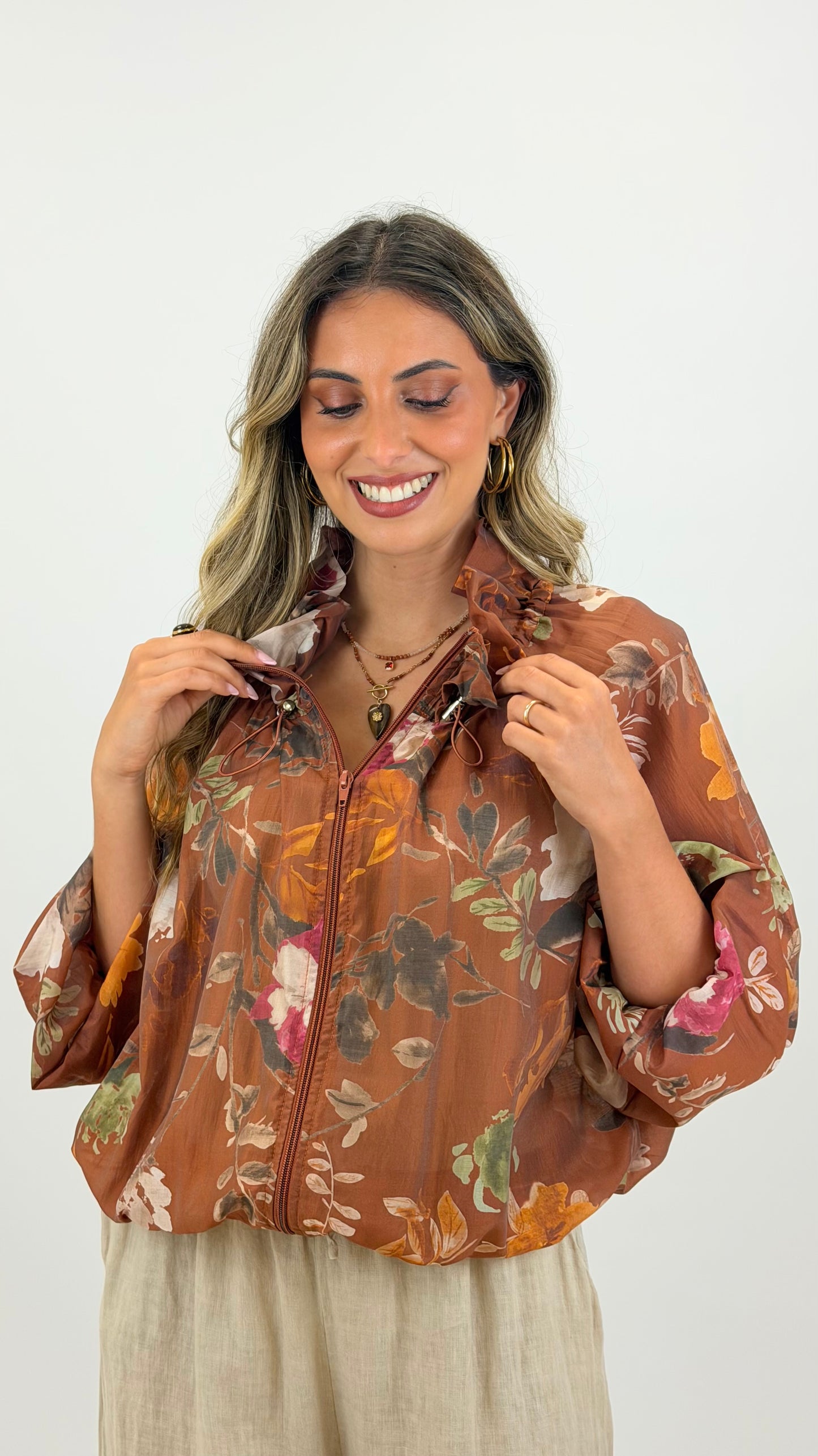 Bomber acetinado translúcido telha estampado floral