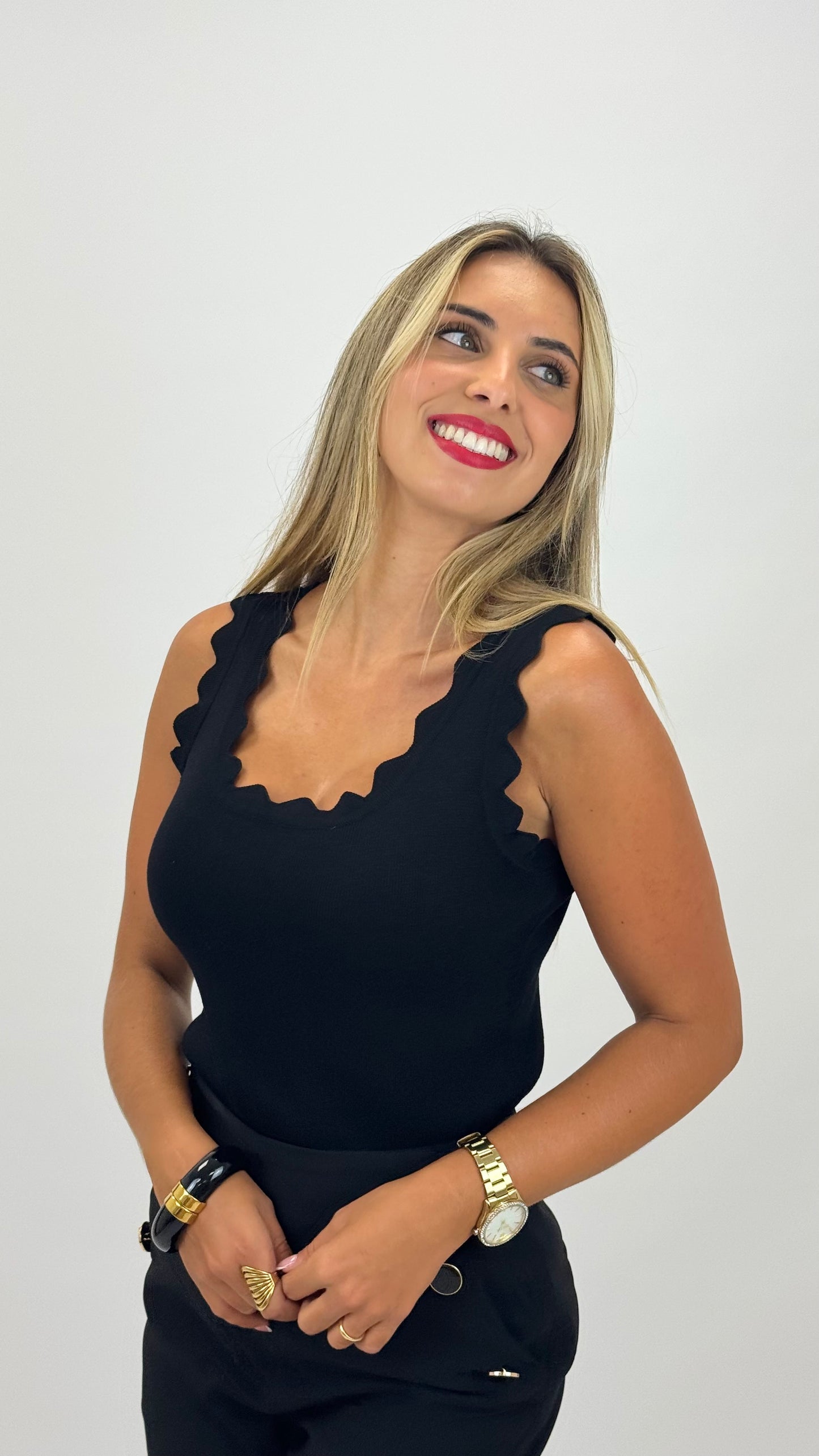 Top efeito ondinhas malha preto