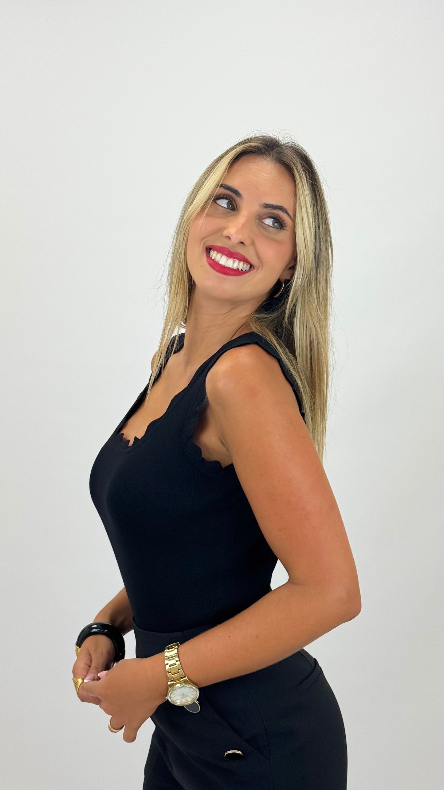 Top efeito ondinhas malha preto