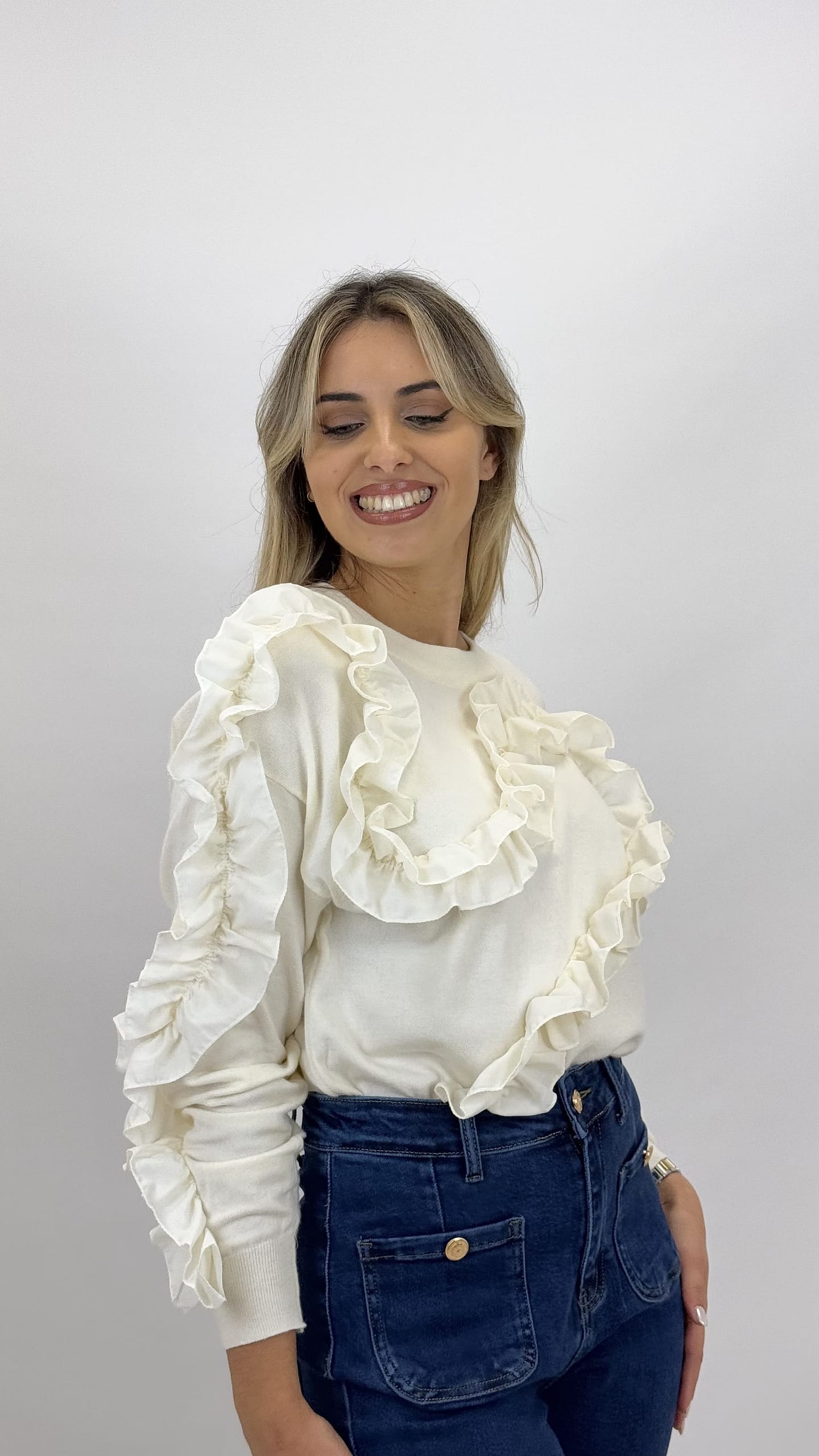 Camisola pérola com folhos