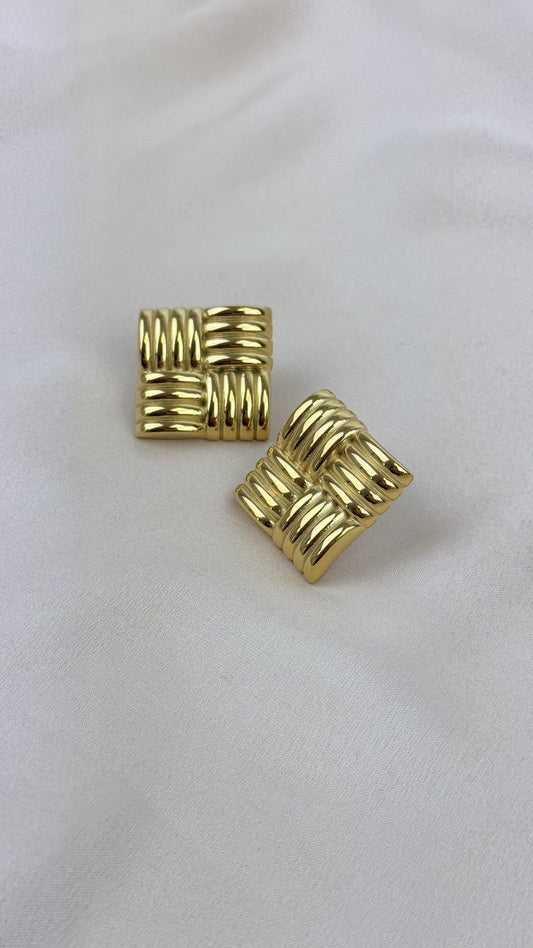 Brincos quadrados aço dourado