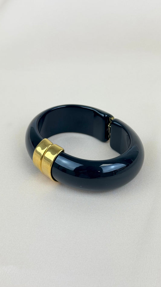 Pulseira preta acrilica