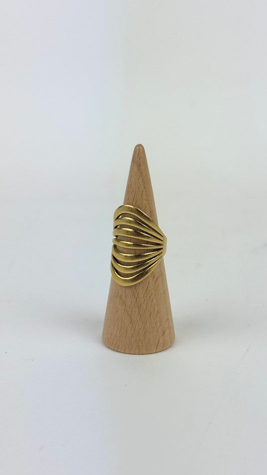 Anel aço dourado riscas