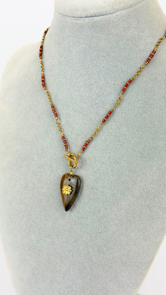 Colar missangas aço dourado e telha com pendente castanho