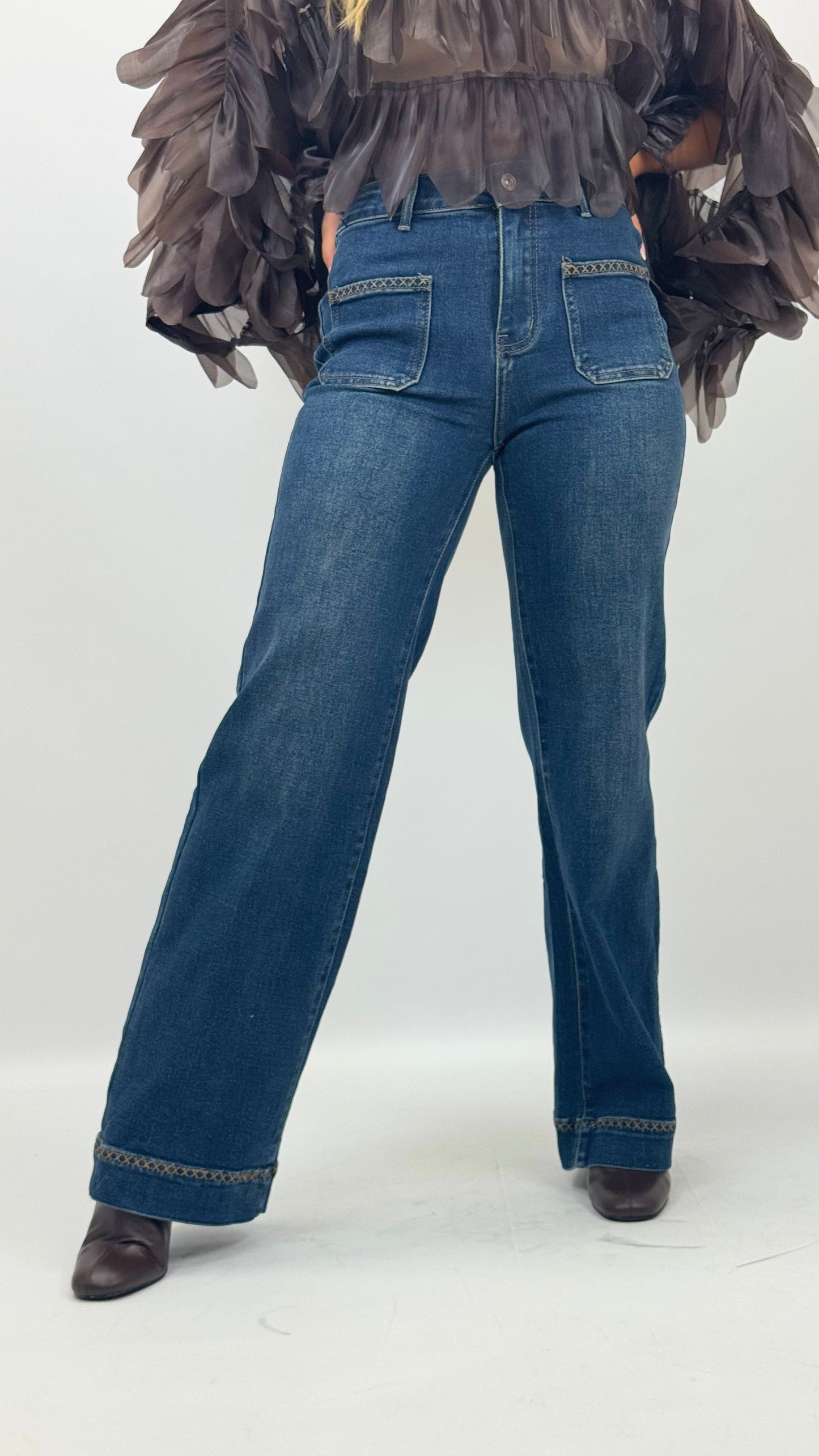 Calça de ganga wide-leg com pesponto camel
